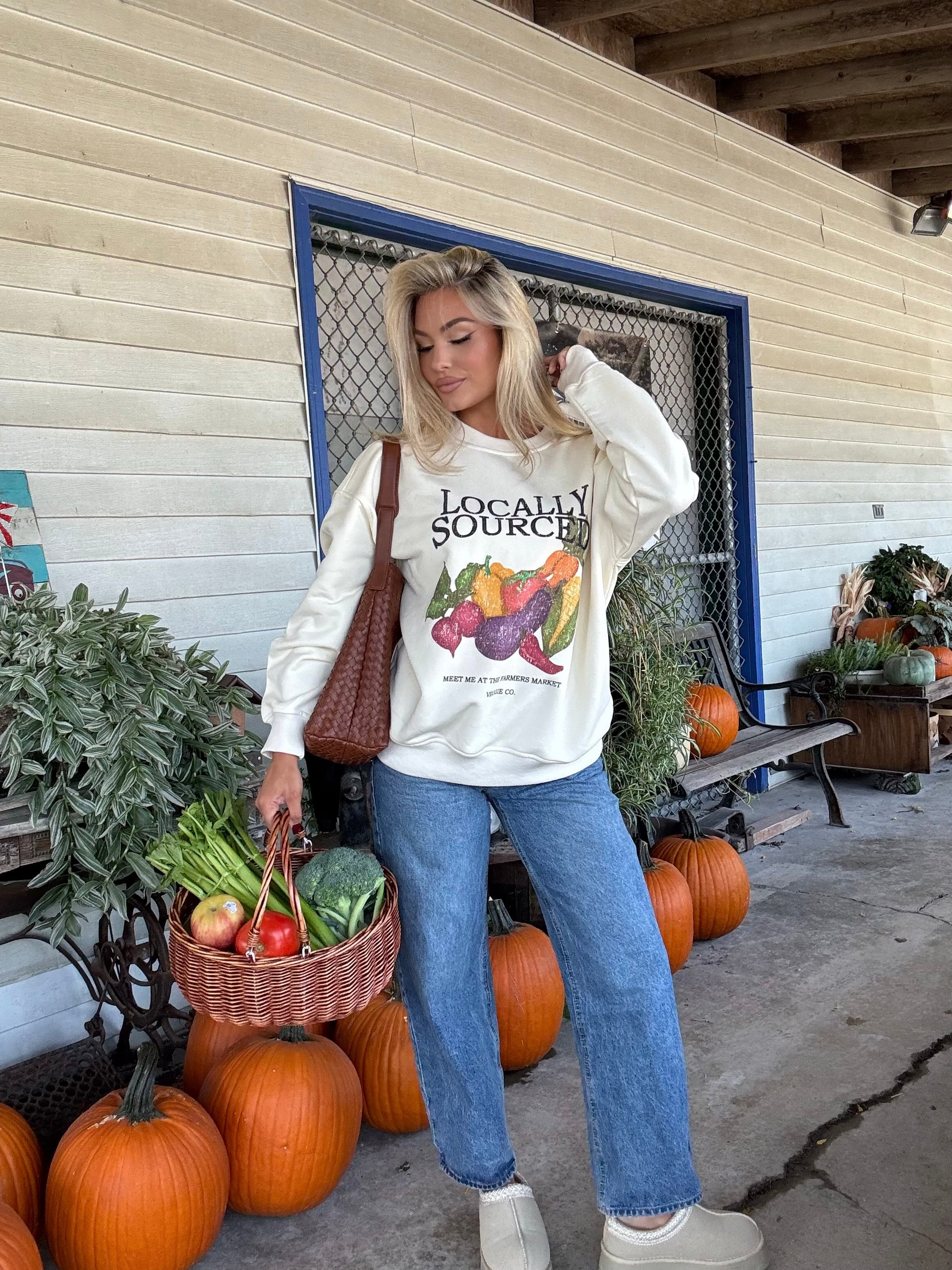 LOCALLY SOURCED FARMERS MARKET CREWNECK