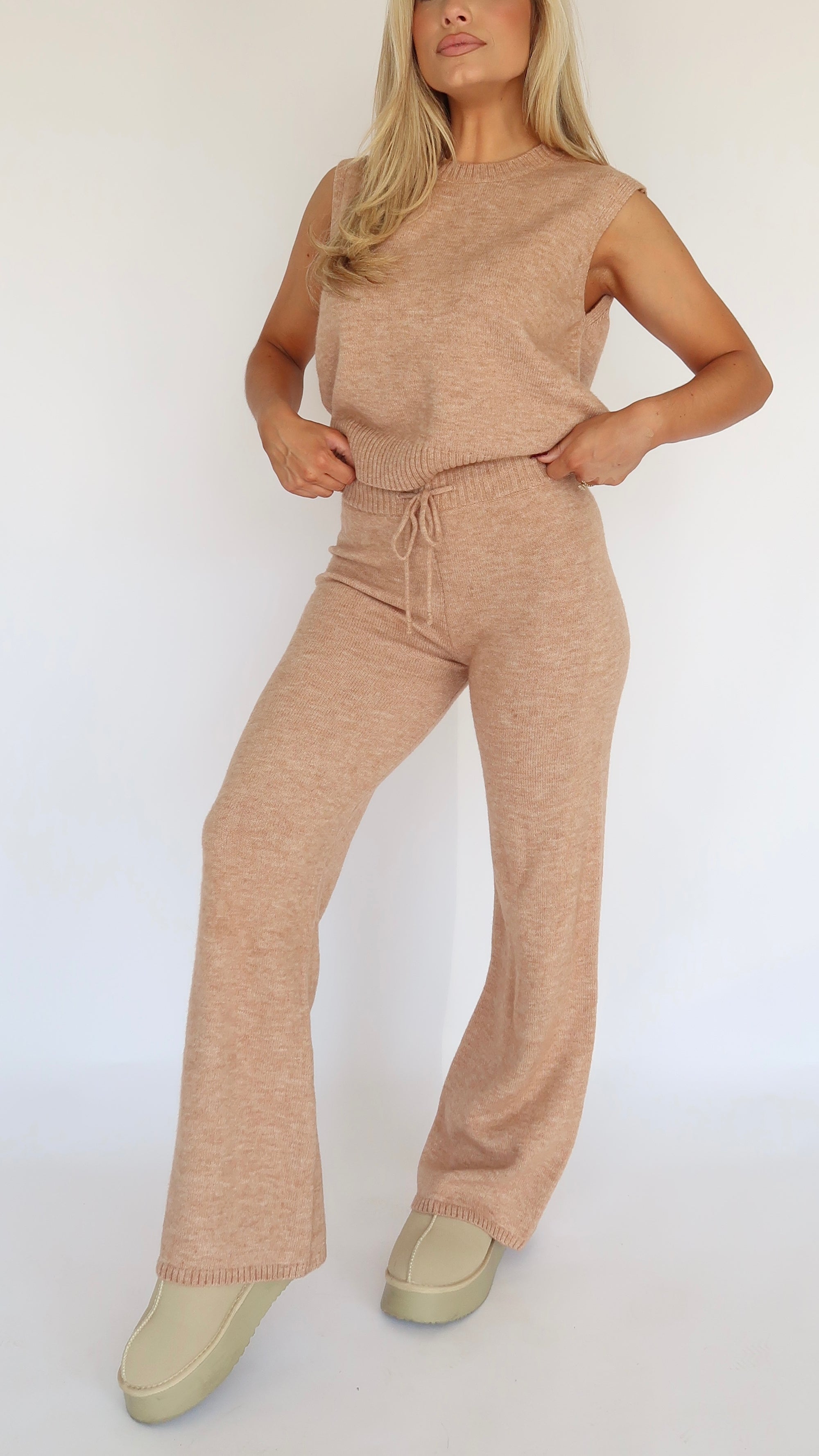 LATTE HIGH WAISTED KNIT SWEATER PANTS