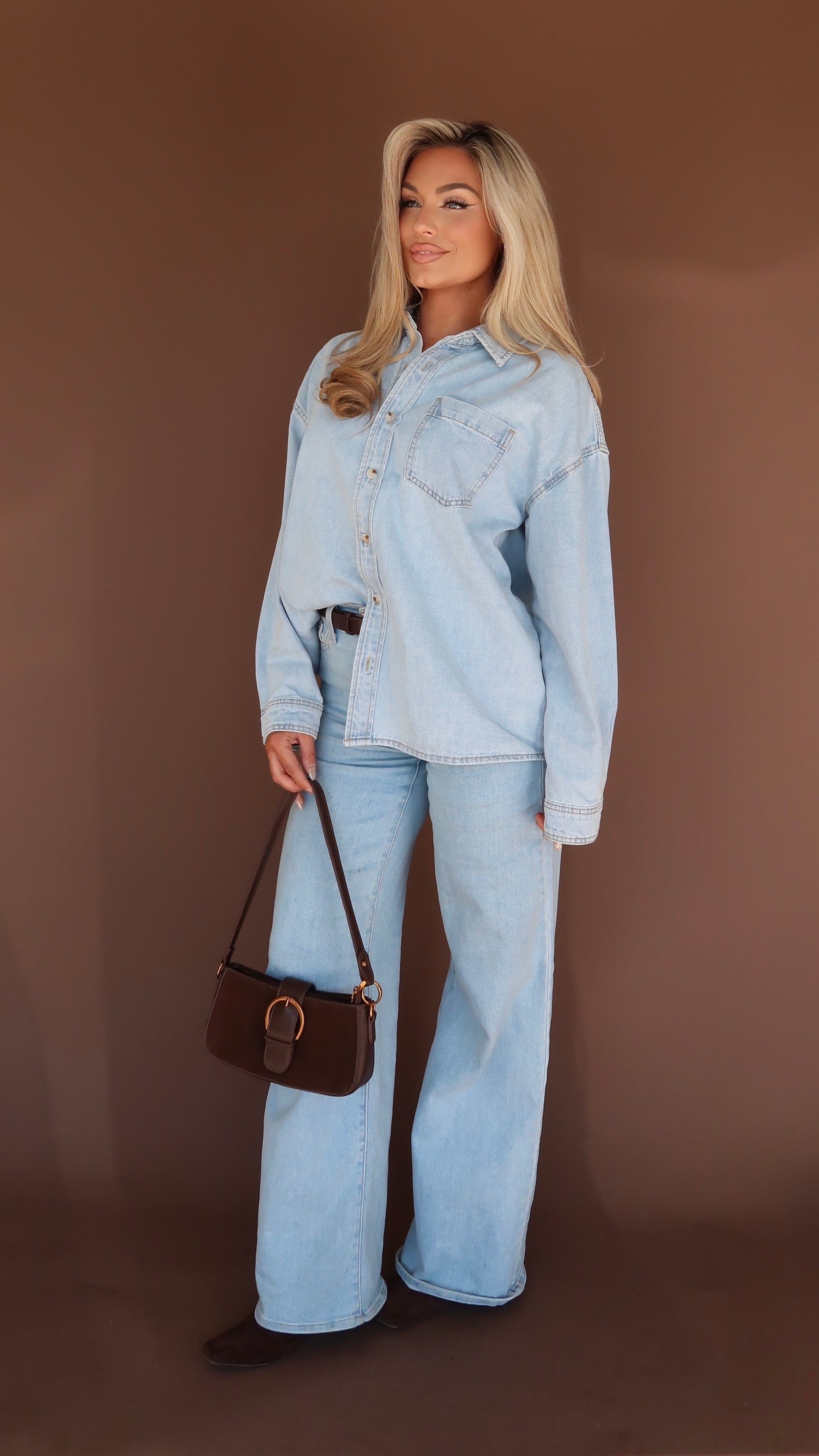 CORE OVERSIZED DENIM BUTTON DOWN LIGHT WASH