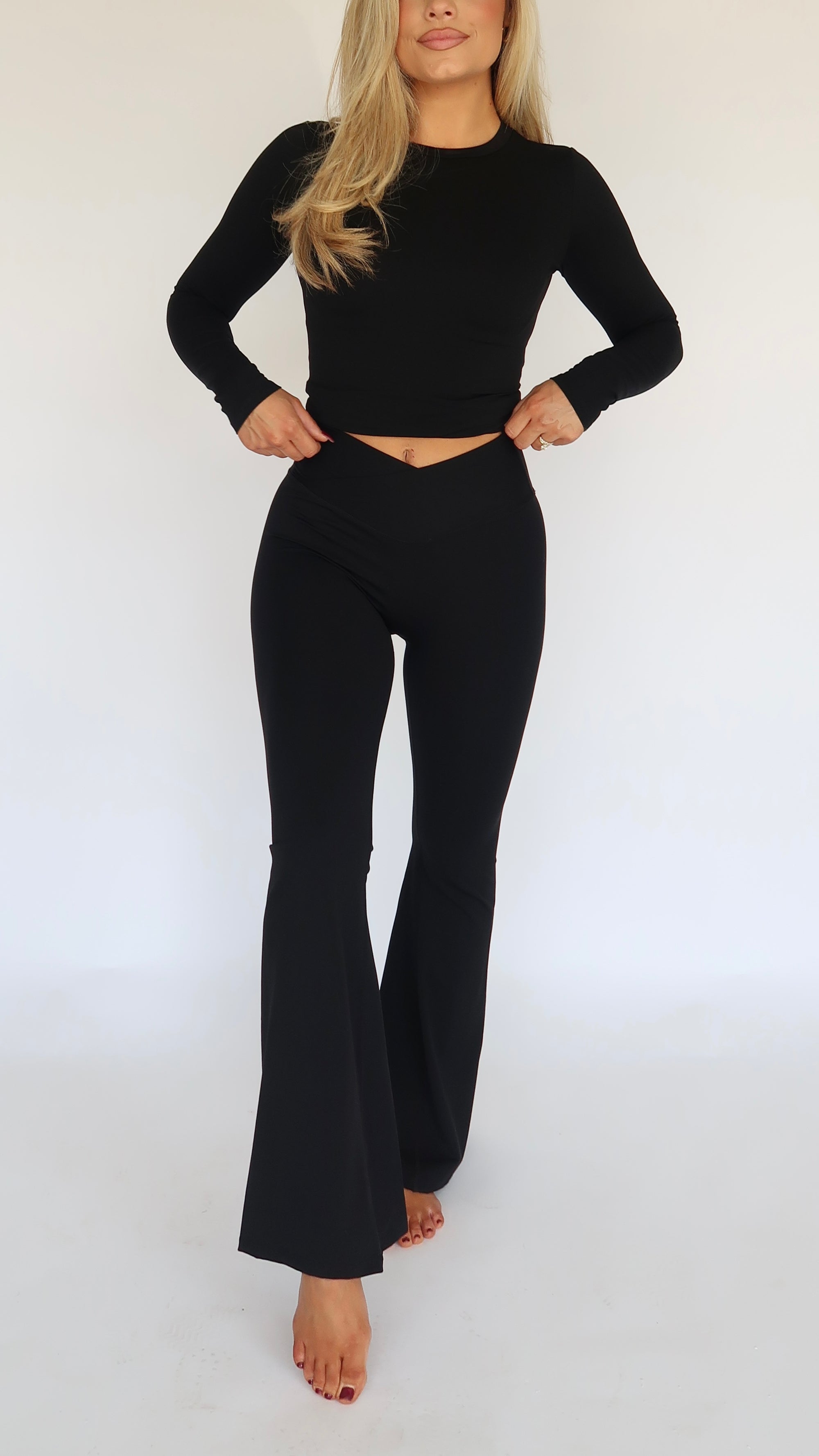 PERFORMANCE CROSSOVER HIGH WAISTED FLARE PANTS BLACK
