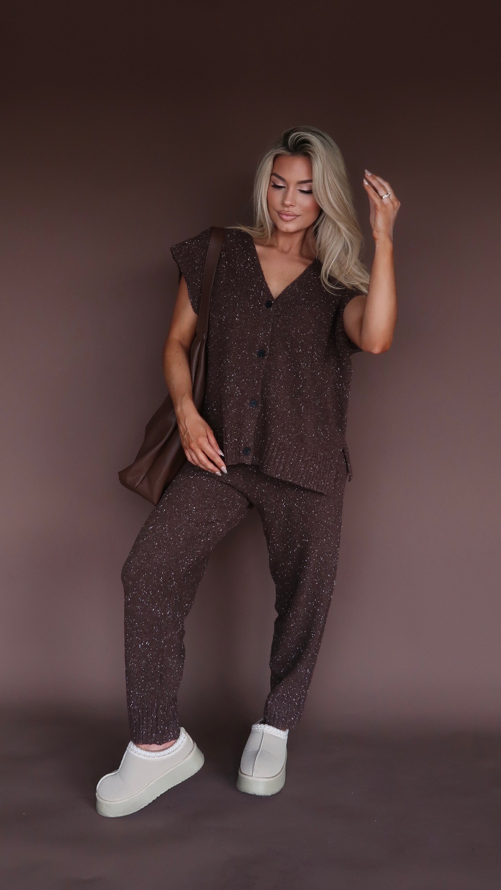 LODGE SWEATER TOP CHOCOLATE