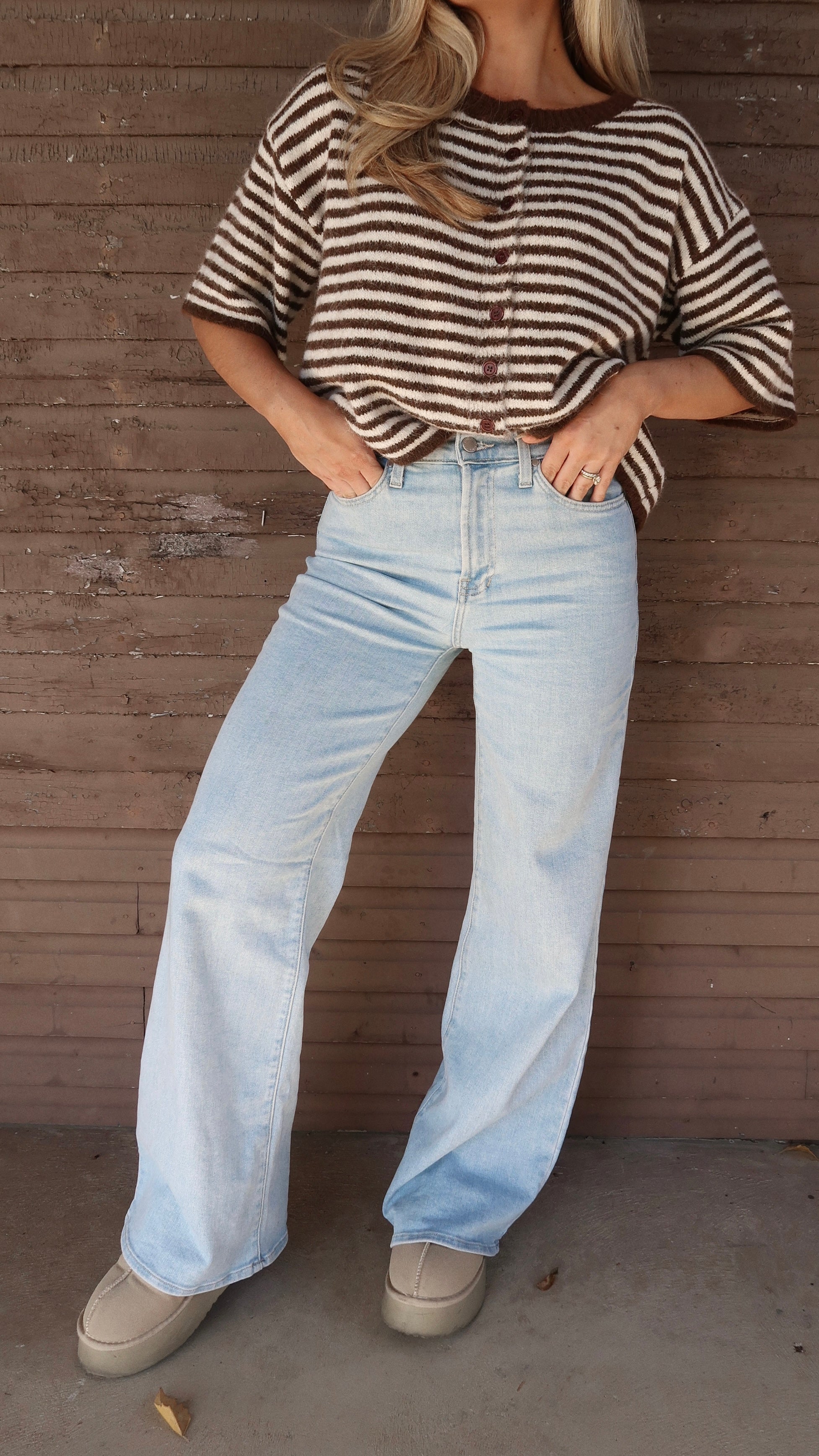 HIGH-WAISTED LIGHT WASH WIDE LEG DENIM