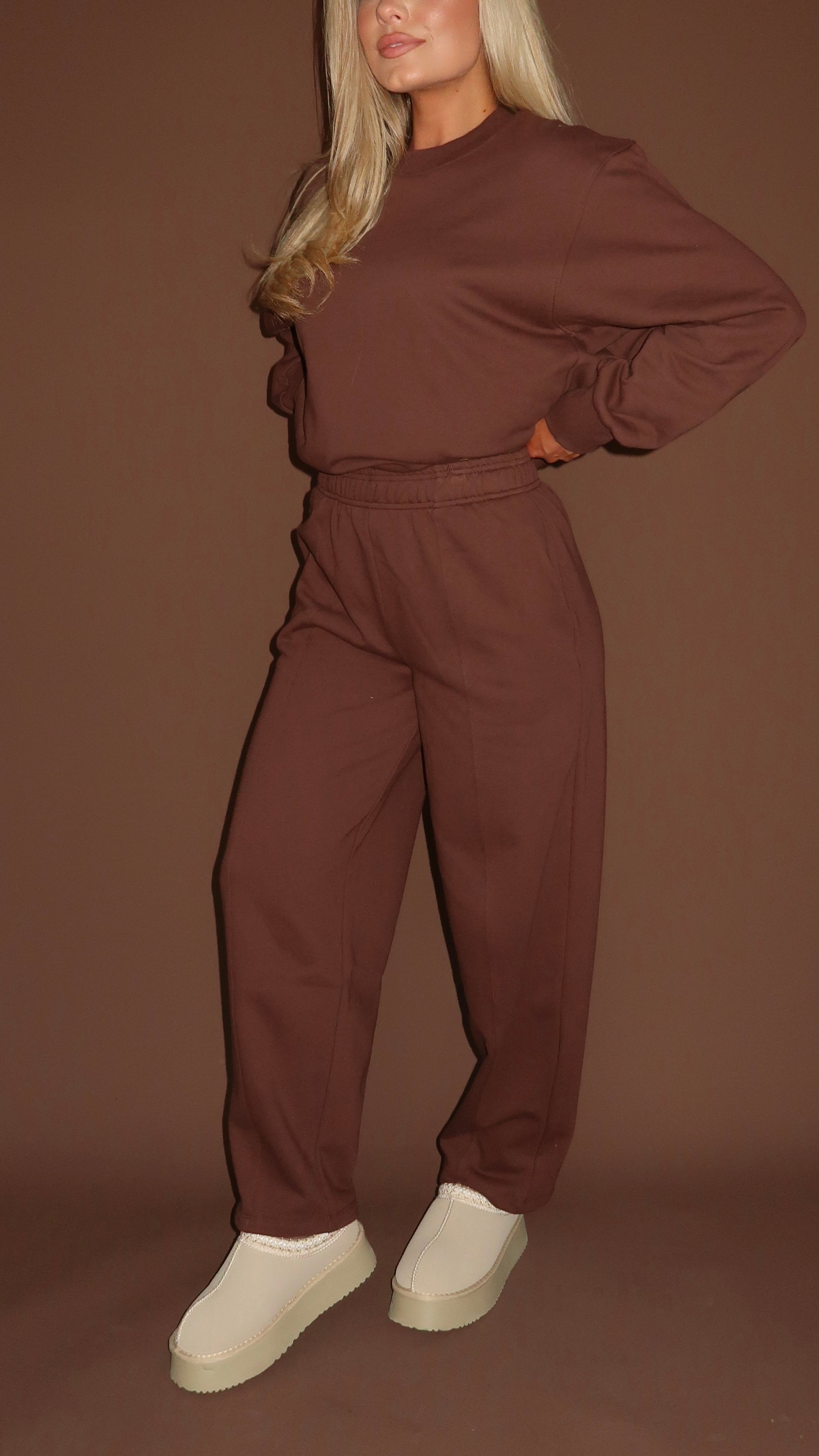 TEDDI BARREL HIGH WAISTED SWEATPANTS BROWN
