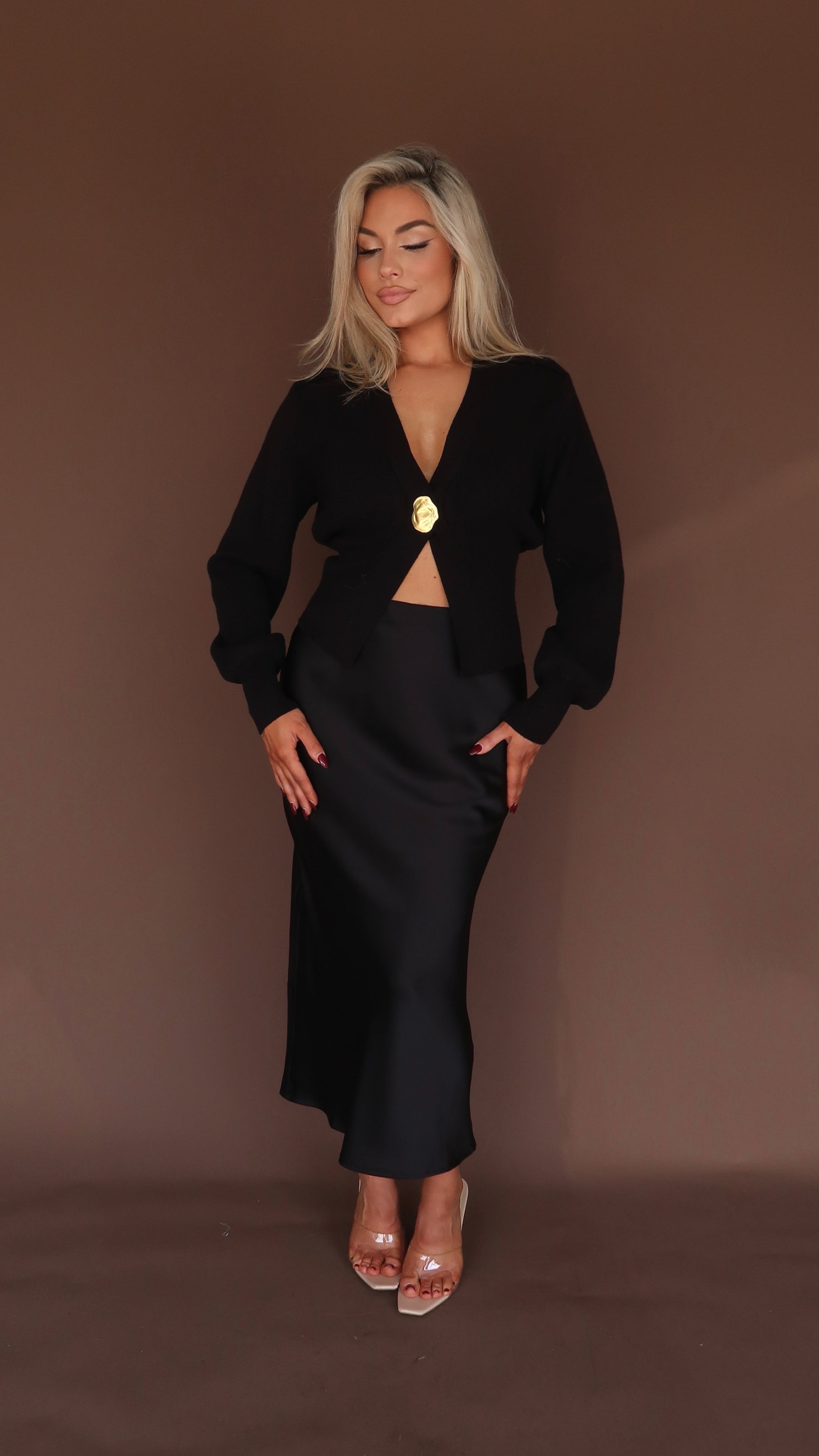 MACCHIATO GOLD BUTTON CARDIGAN BLACK