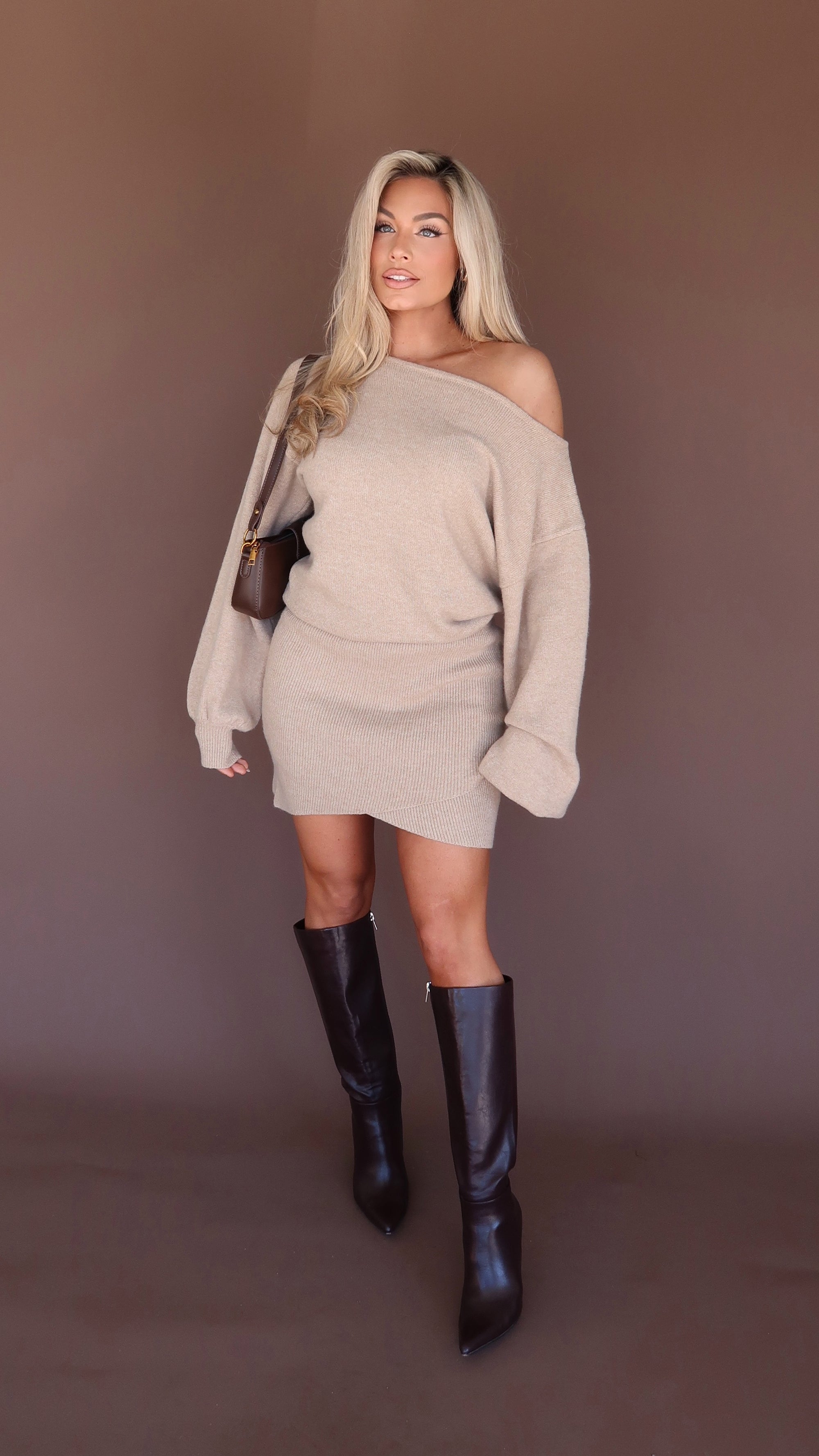 THANKSGIVING SWEATER DRESS TAUPE