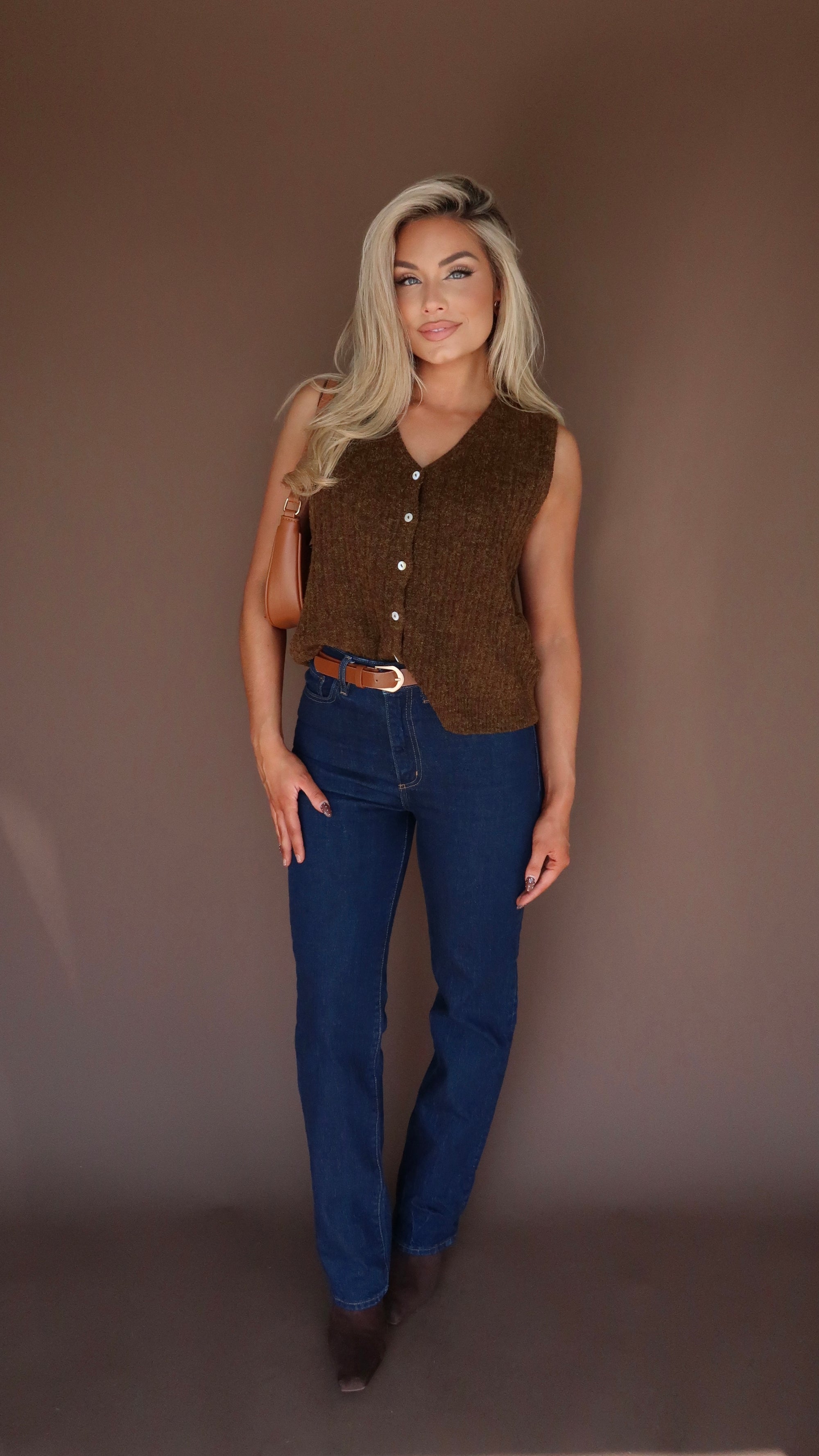 CIDER RIBBED SWEATER VEST BROWN