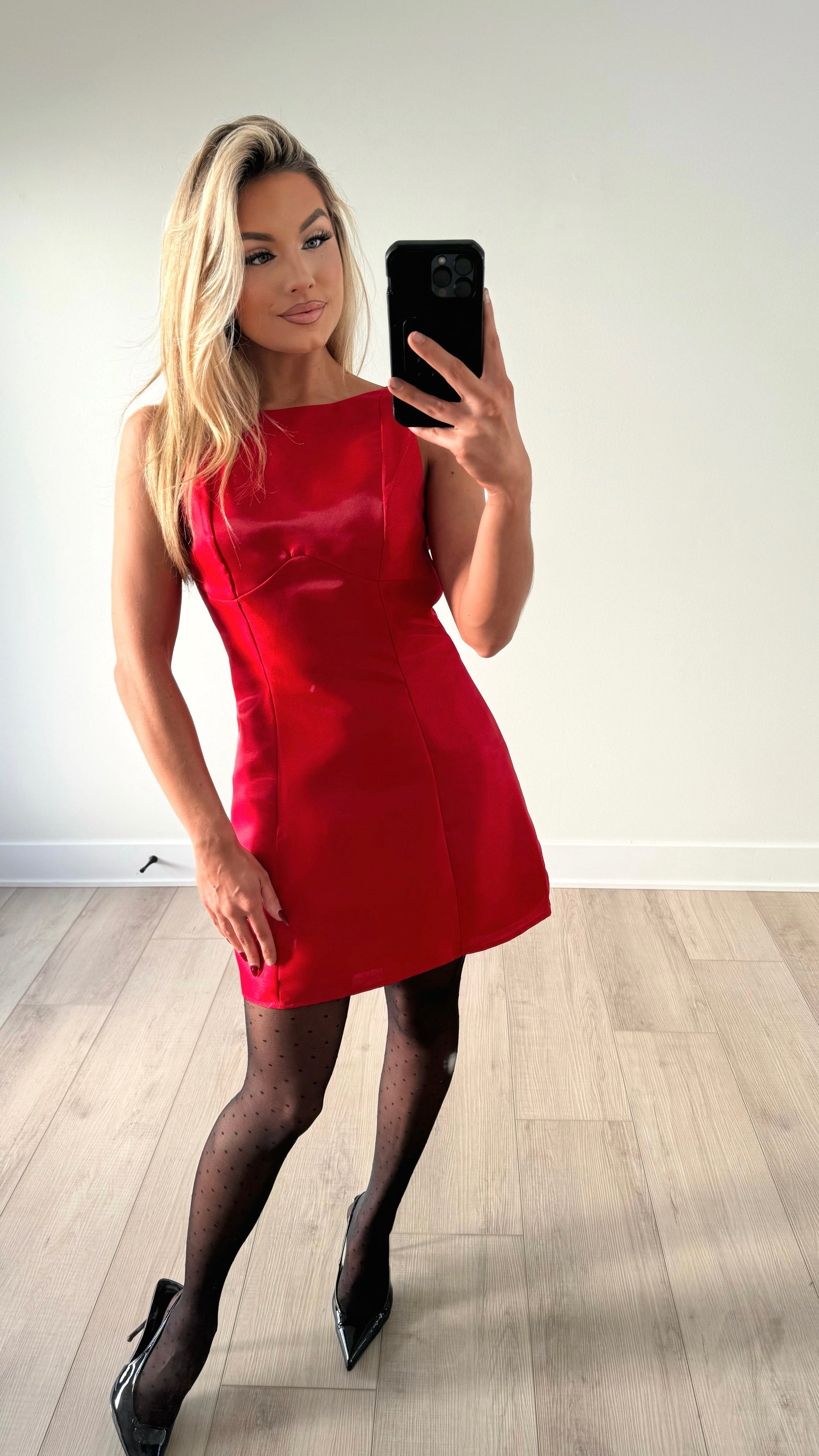 SCARLET MUSE MINI DRESS
