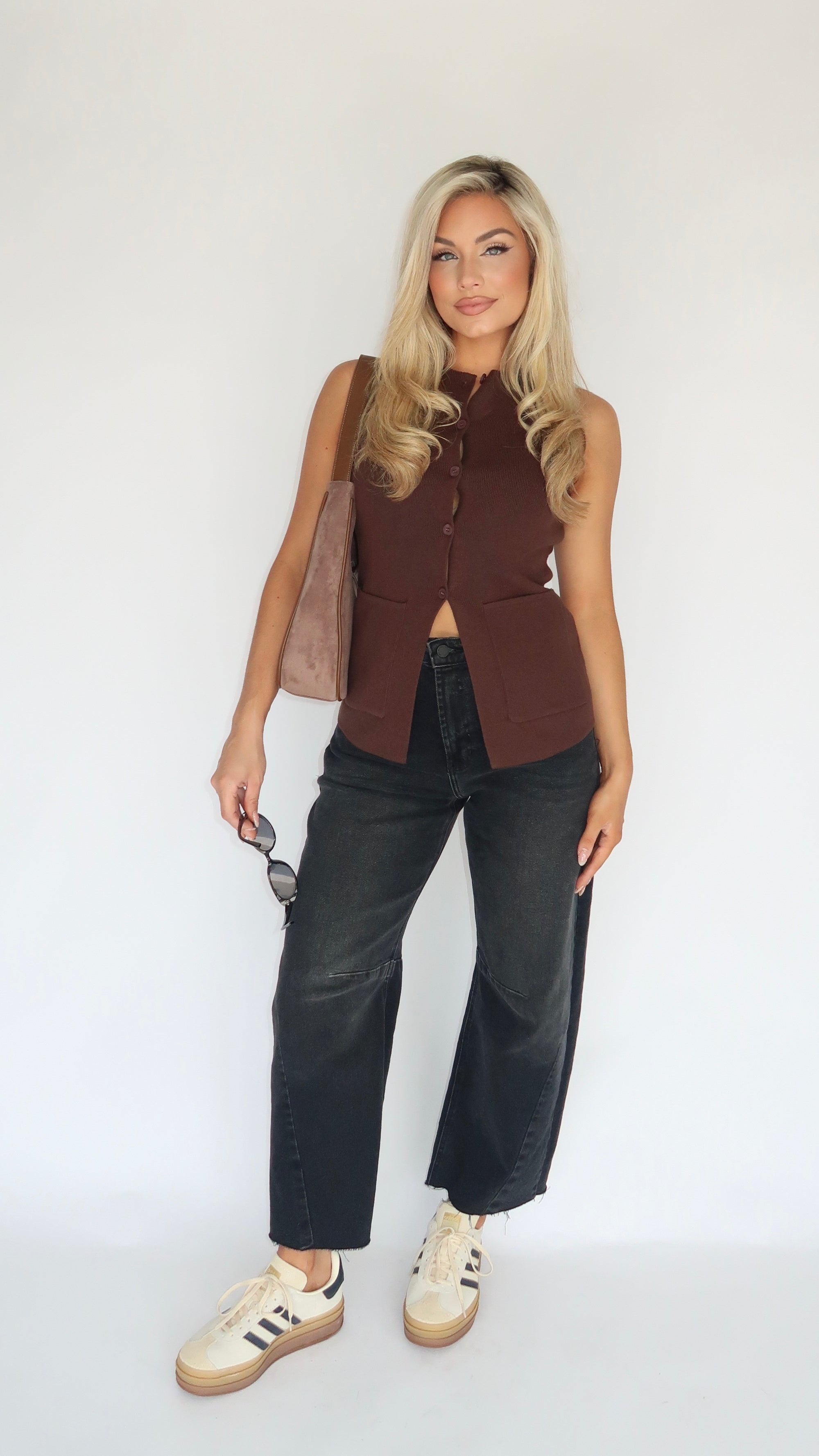 SPICE SPLIT V-HEM SWEATER TOP