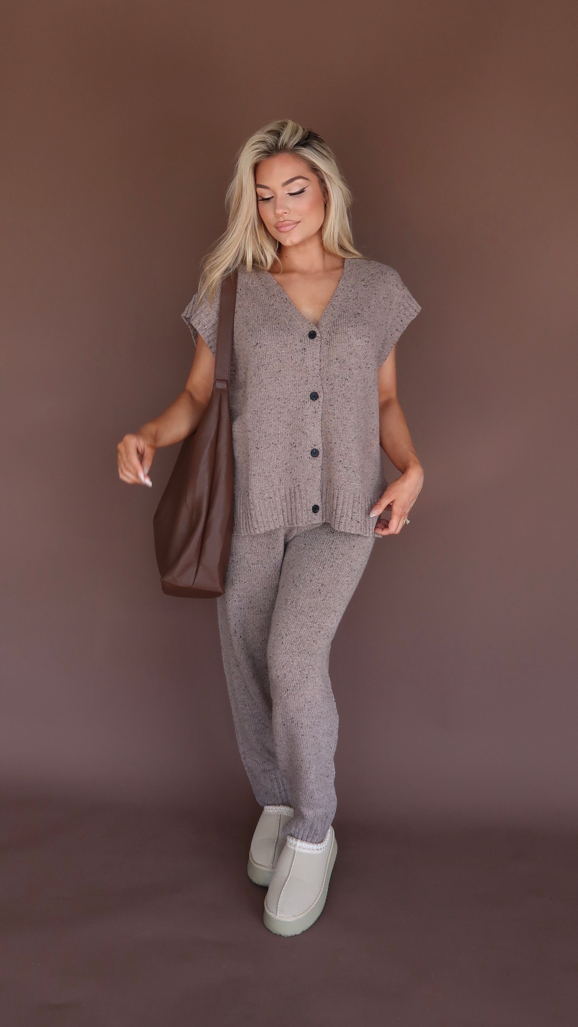 LODGE SWEATER TOP TAUPE