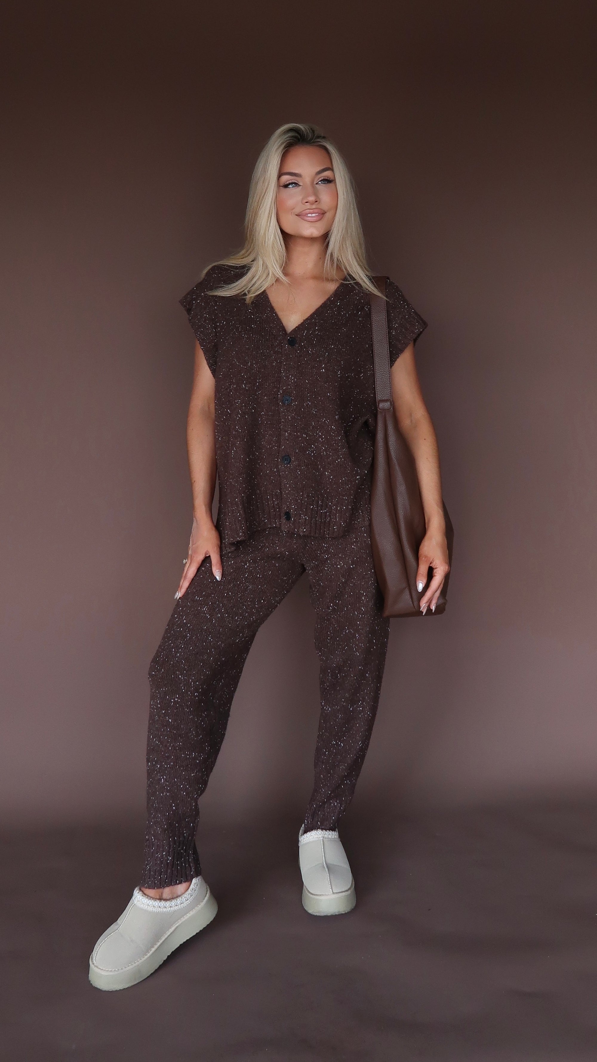 LODGE SWEATER TOP CHOCOLATE