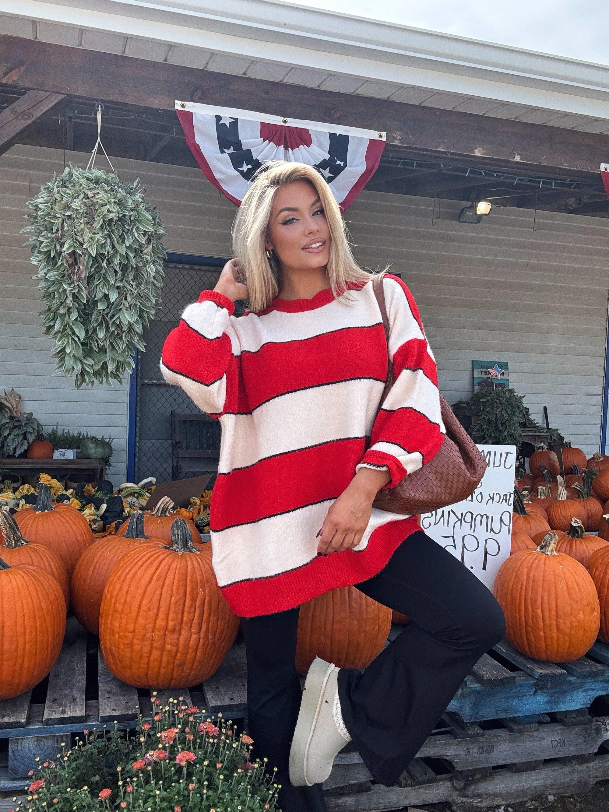 CANDY APPLE STRIPED OVERSIZED SWEATER
