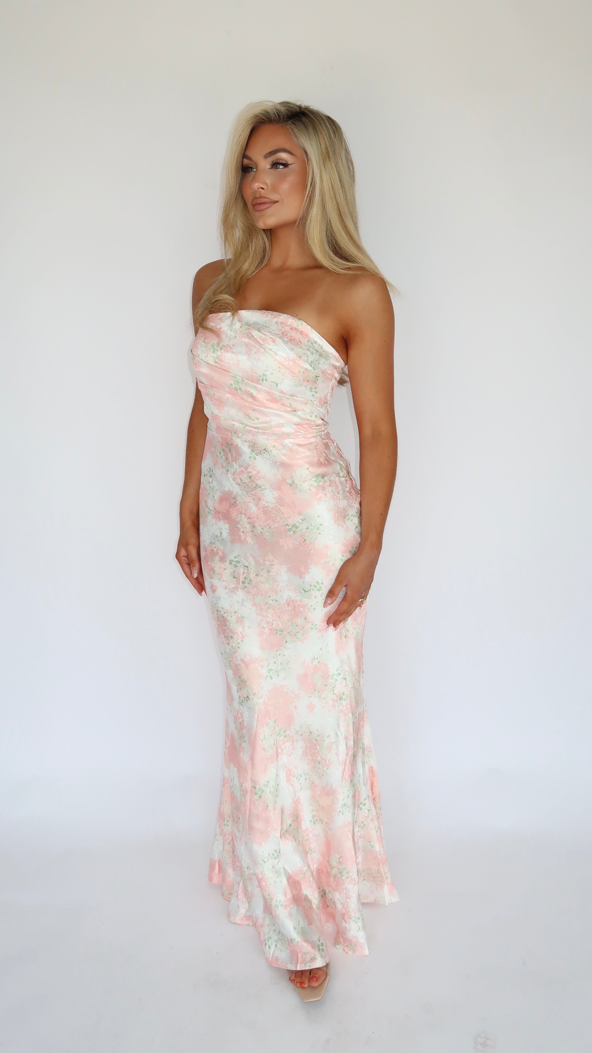 ROSE GARDEN FLORAL MAXI DRESS