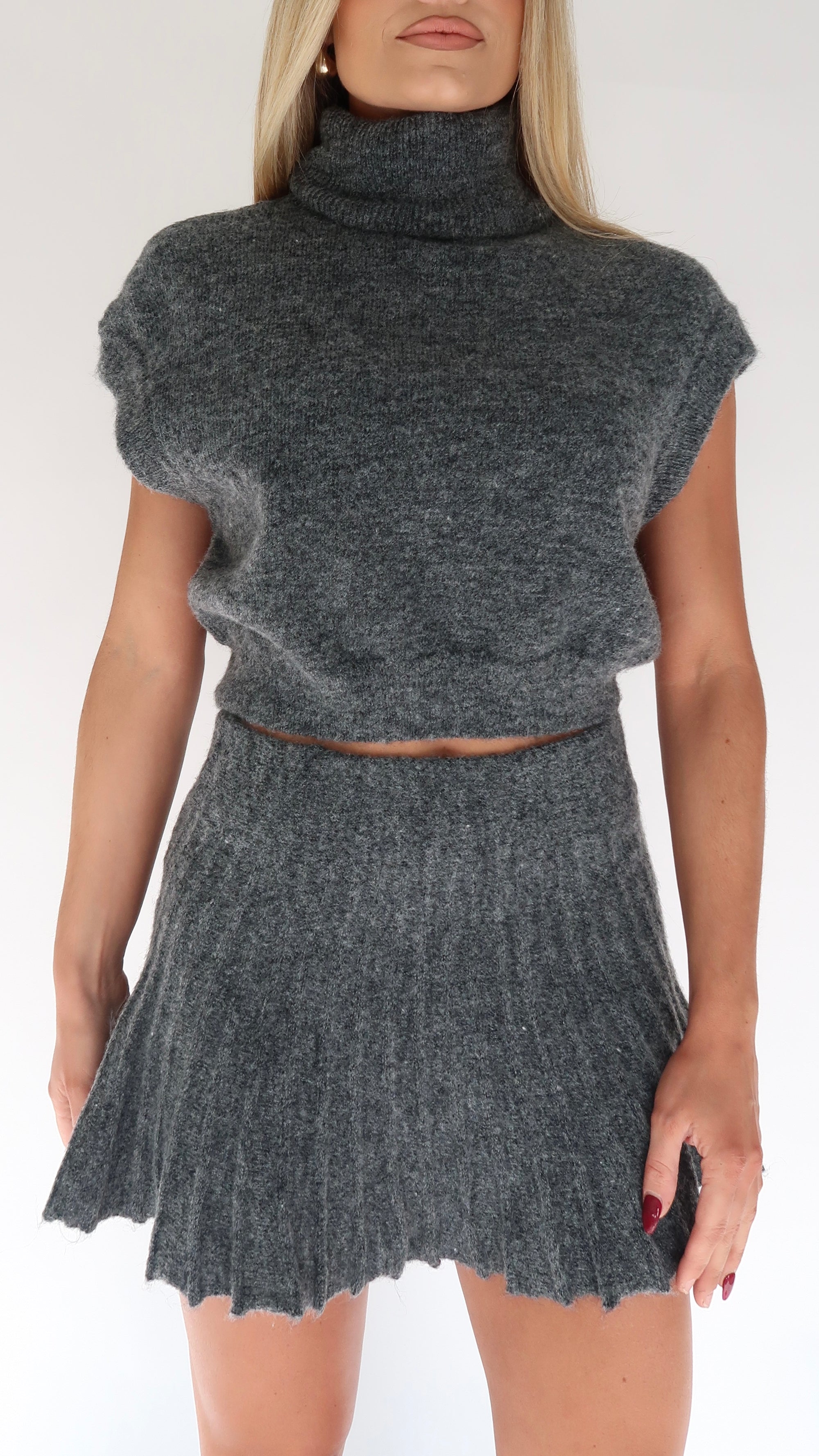 ARIA PLEATED SWEATER SKIRT
