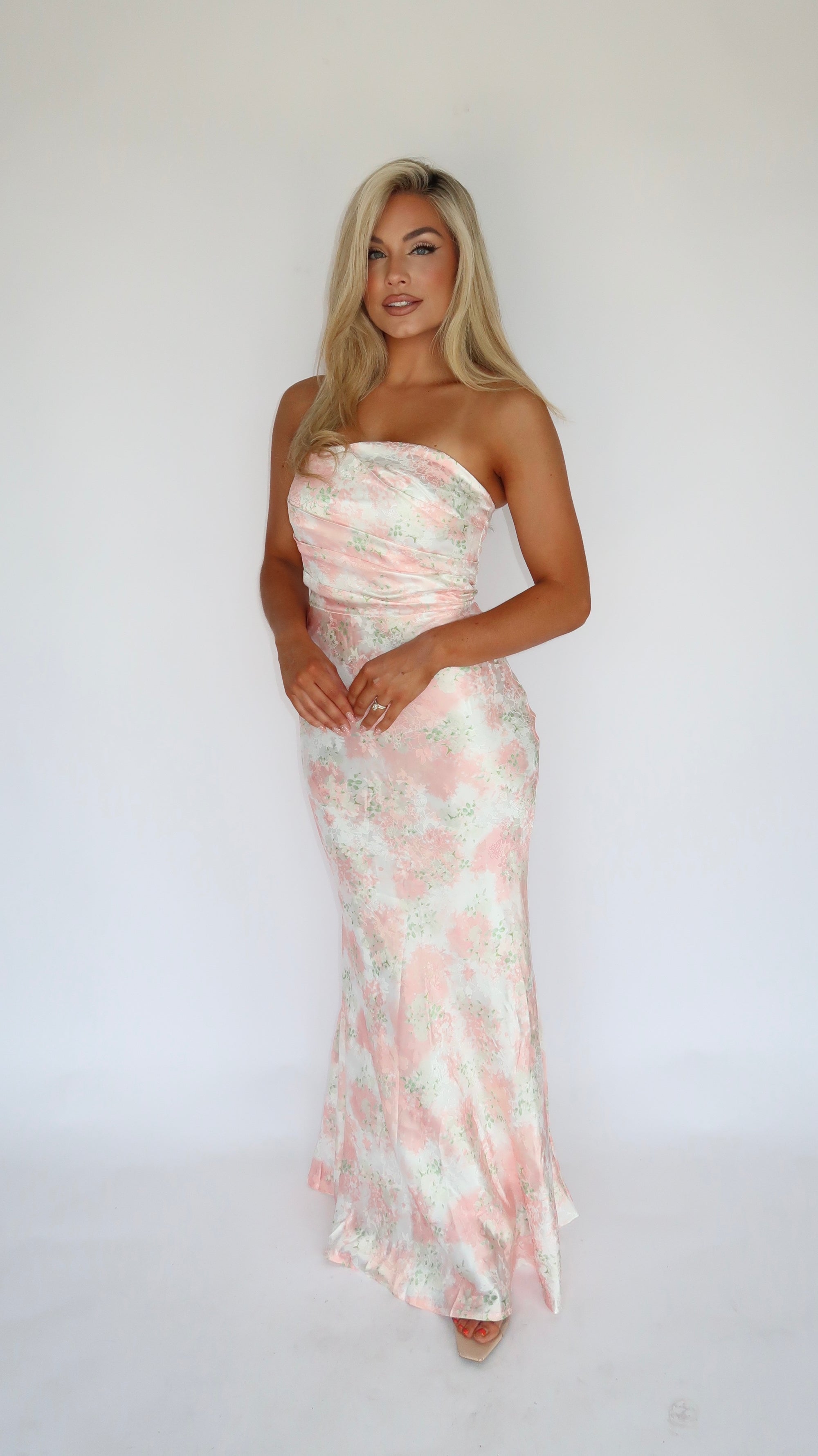 ROSE GARDEN FLORAL MAXI DRESS