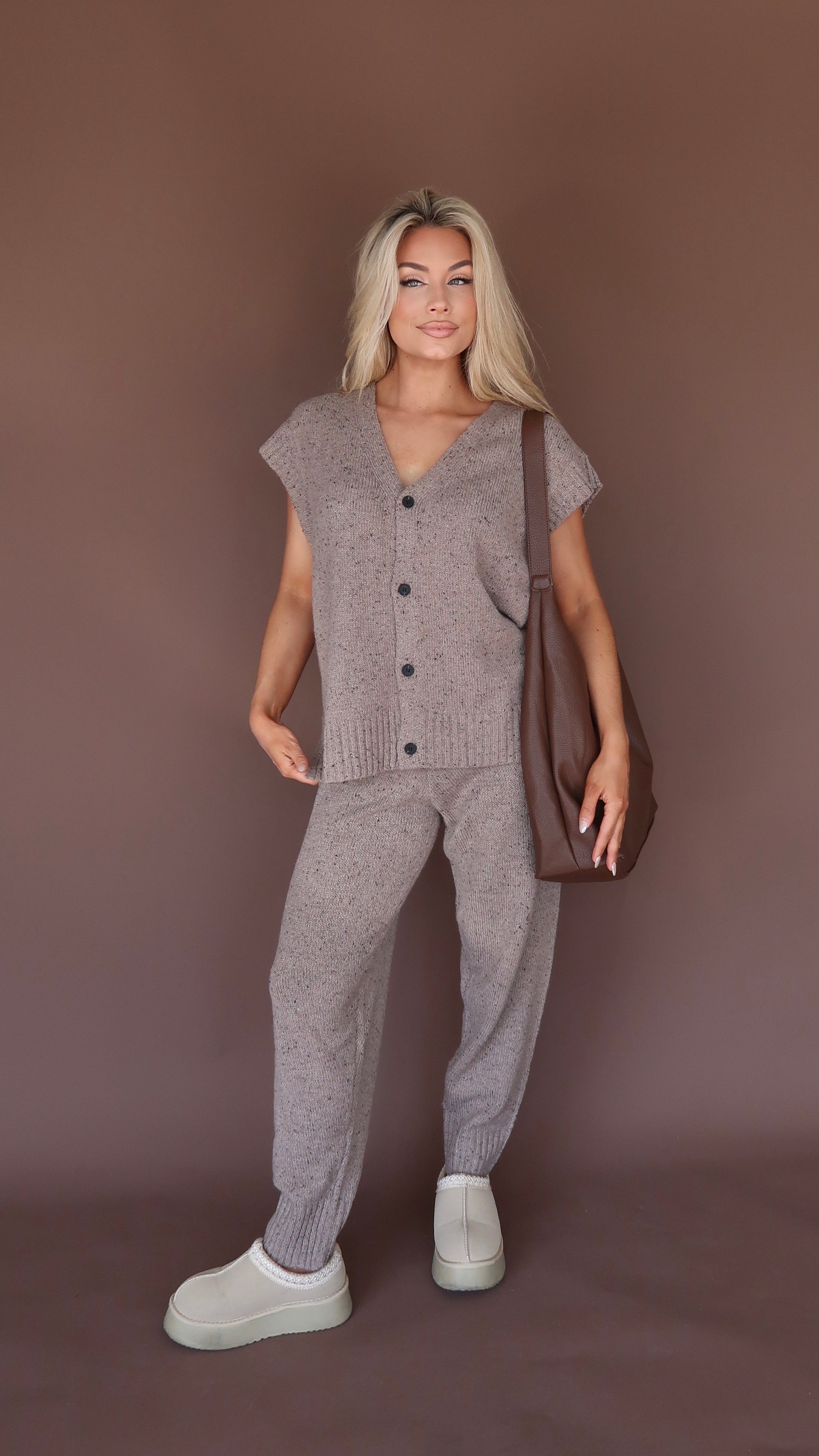LODGE SWEATER TOP TAUPE