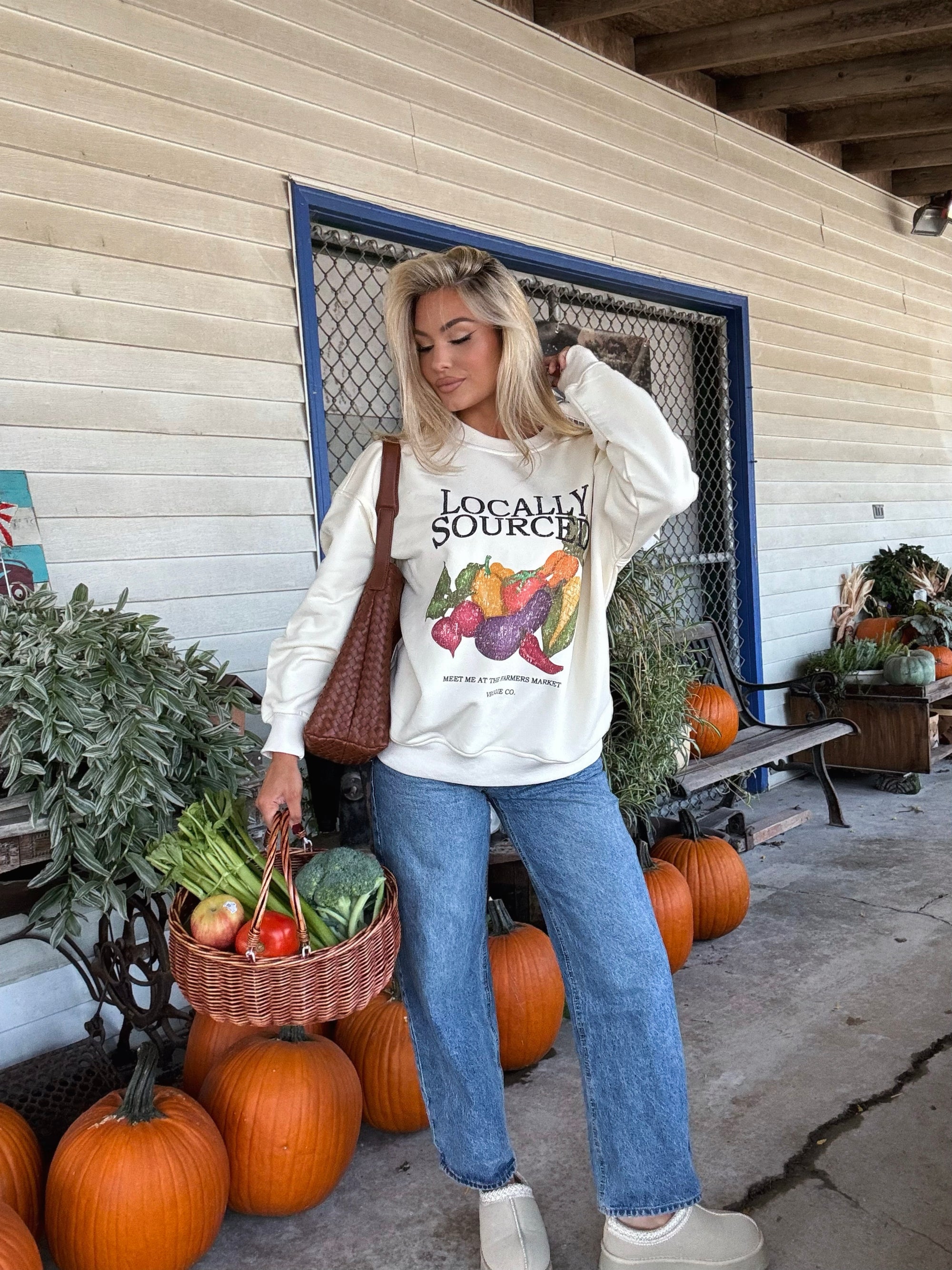 LOCALLY SOURCED FARMERS MARKET CREWNECK