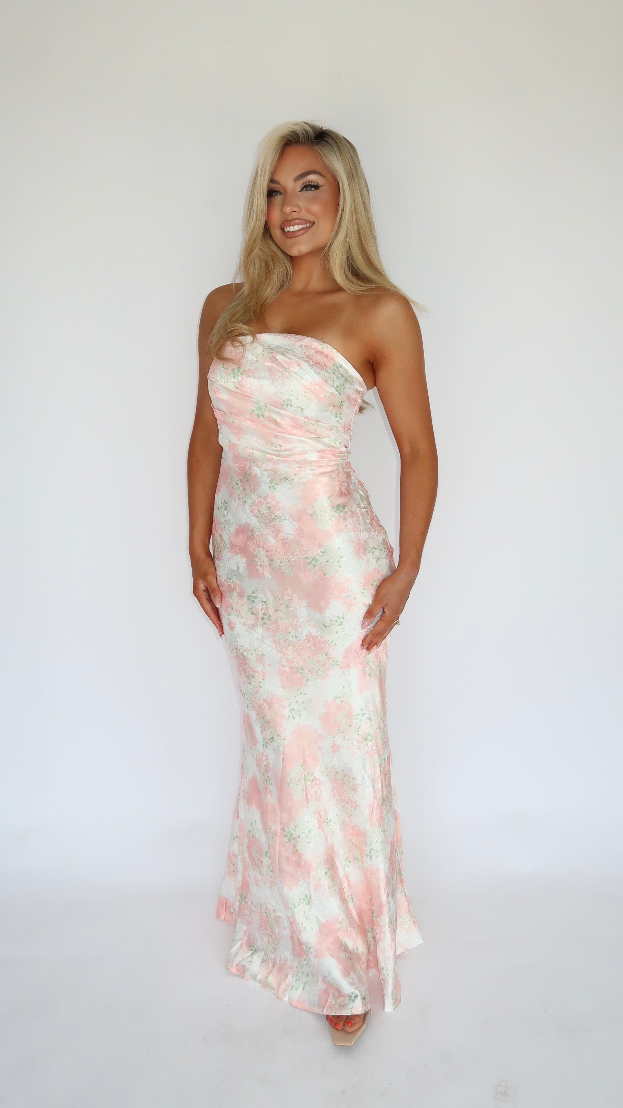 ROSE GARDEN FLORAL MAXI DRESS