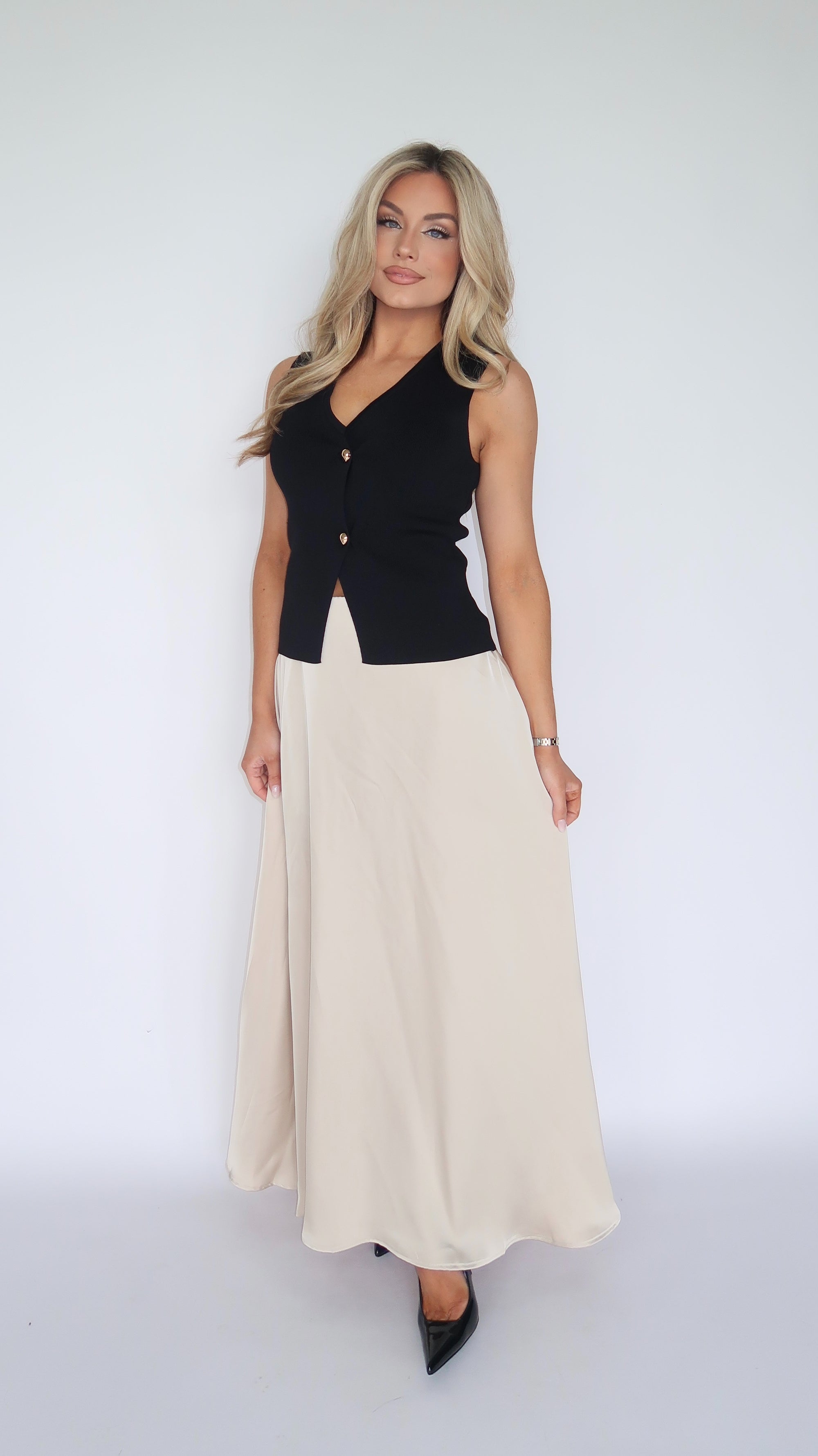 AURA SWEATER BUTTON DOWN VEST TOP