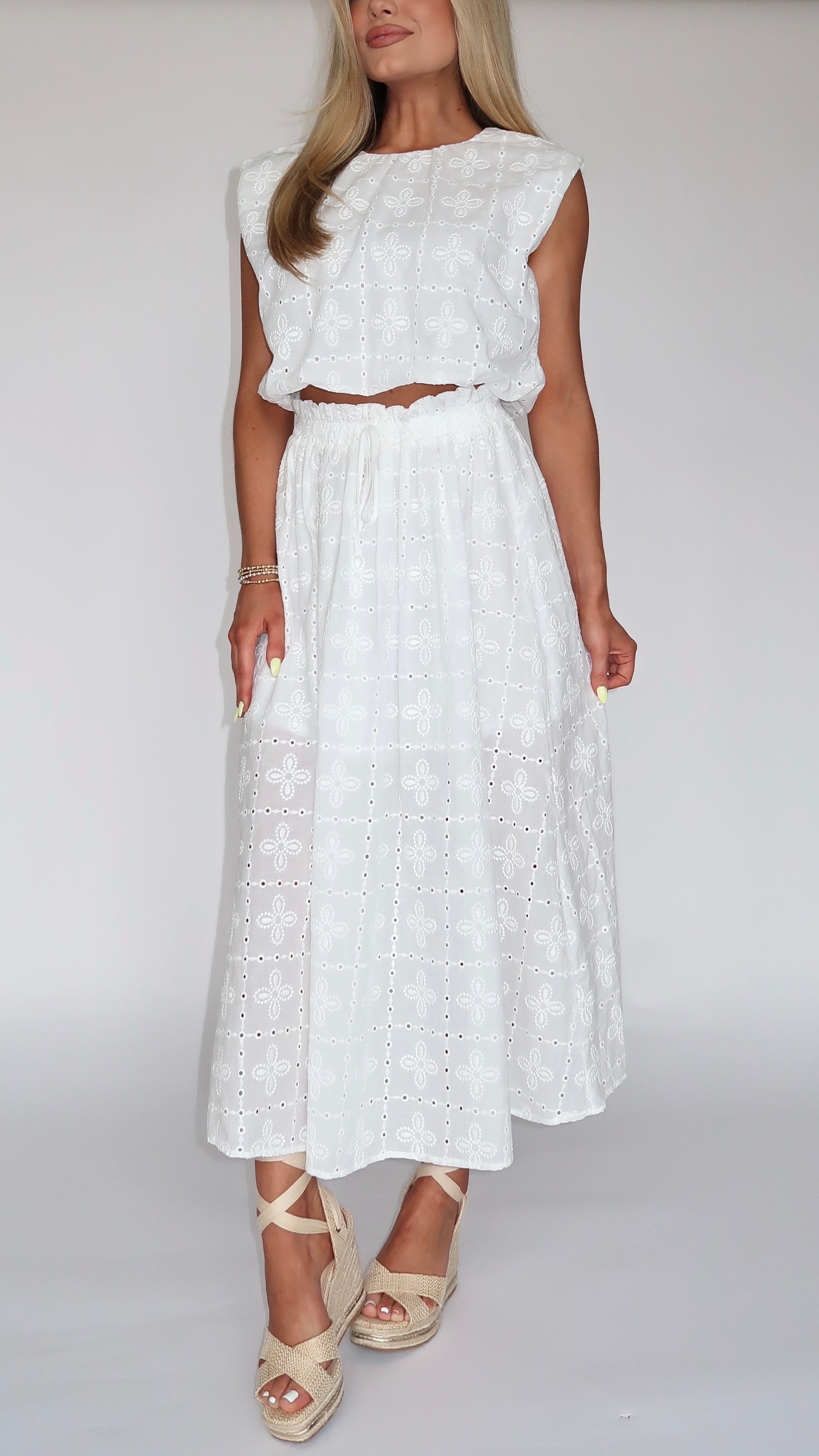PALM BEACH EYELET SKIRT