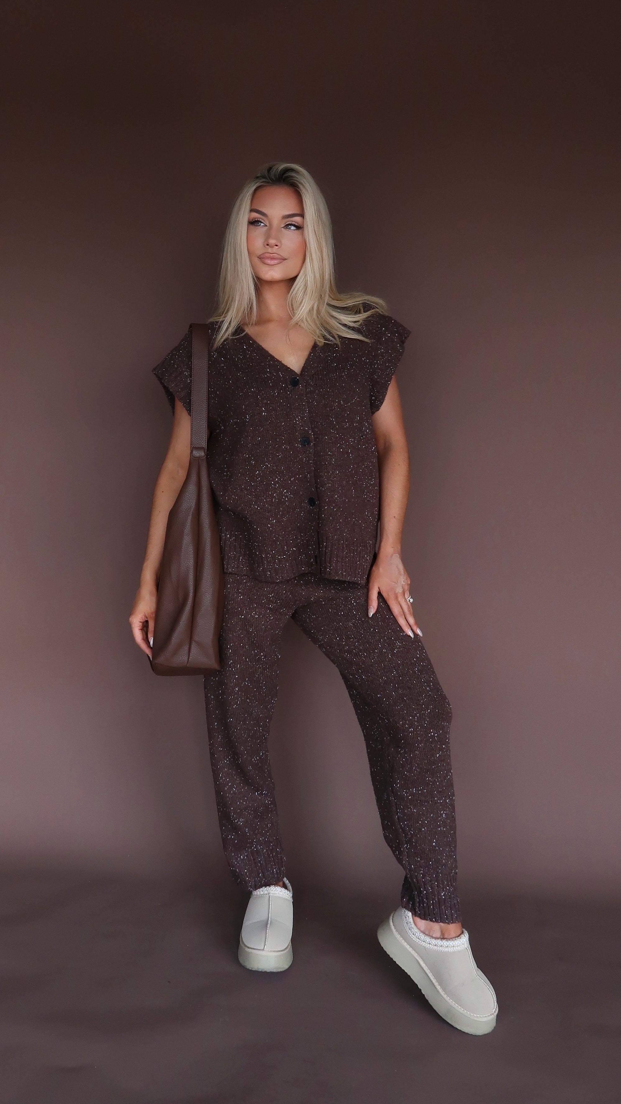 LODGE SWEATER TOP CHOCOLATE