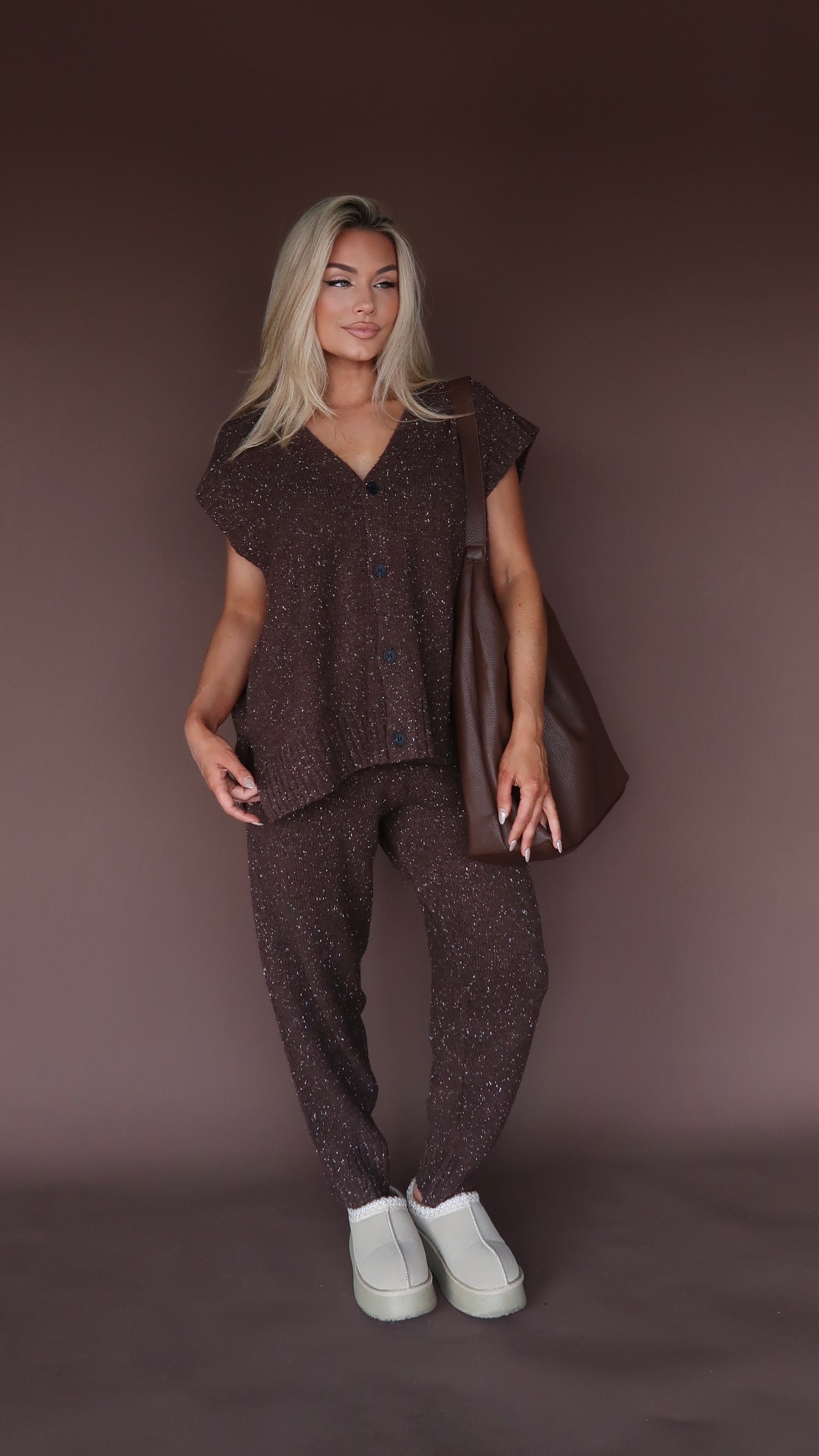 LODGE SWEATER TOP CHOCOLATE