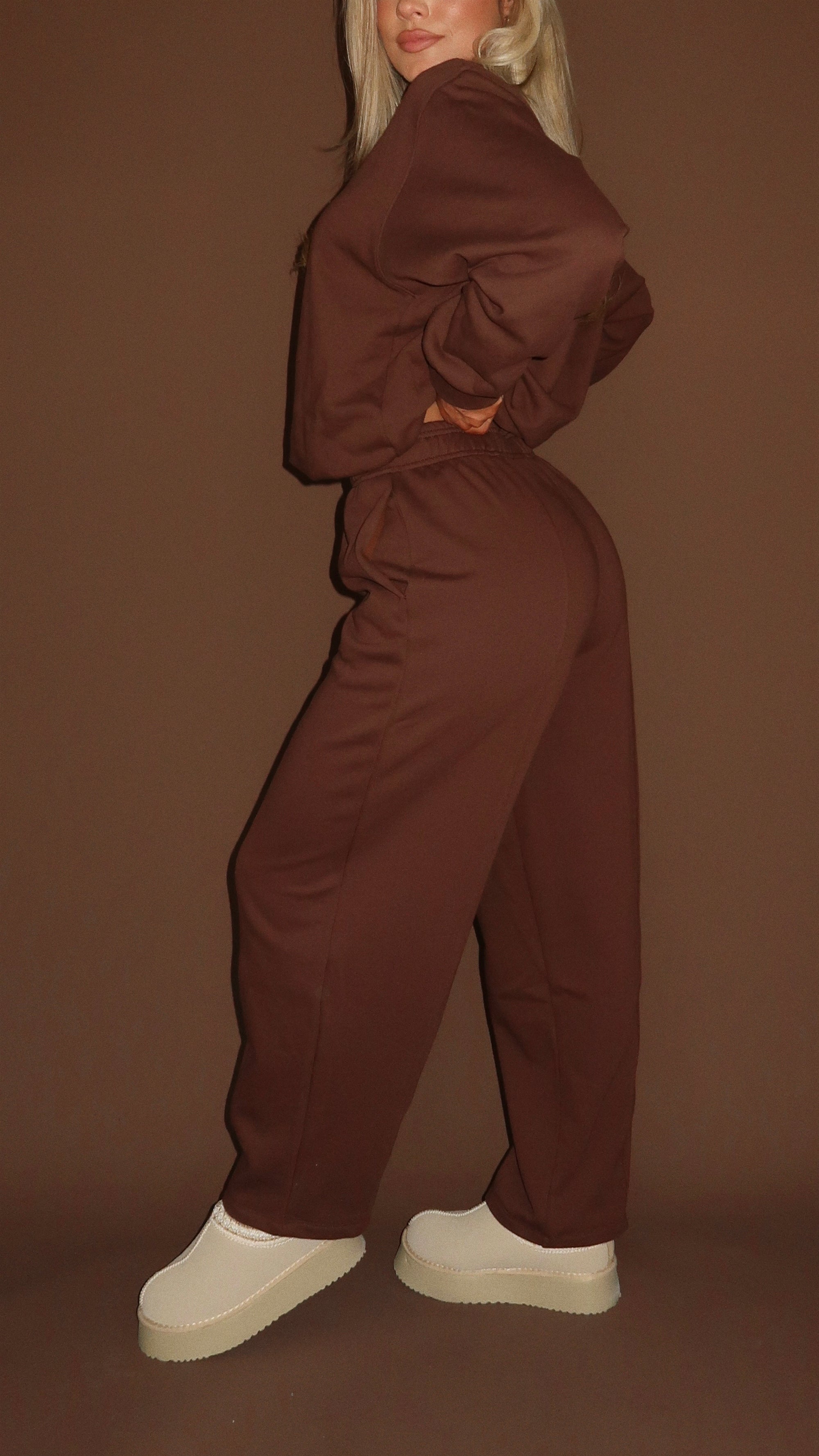 TEDDI BARREL HIGH WAISTED SWEATPANTS BROWN