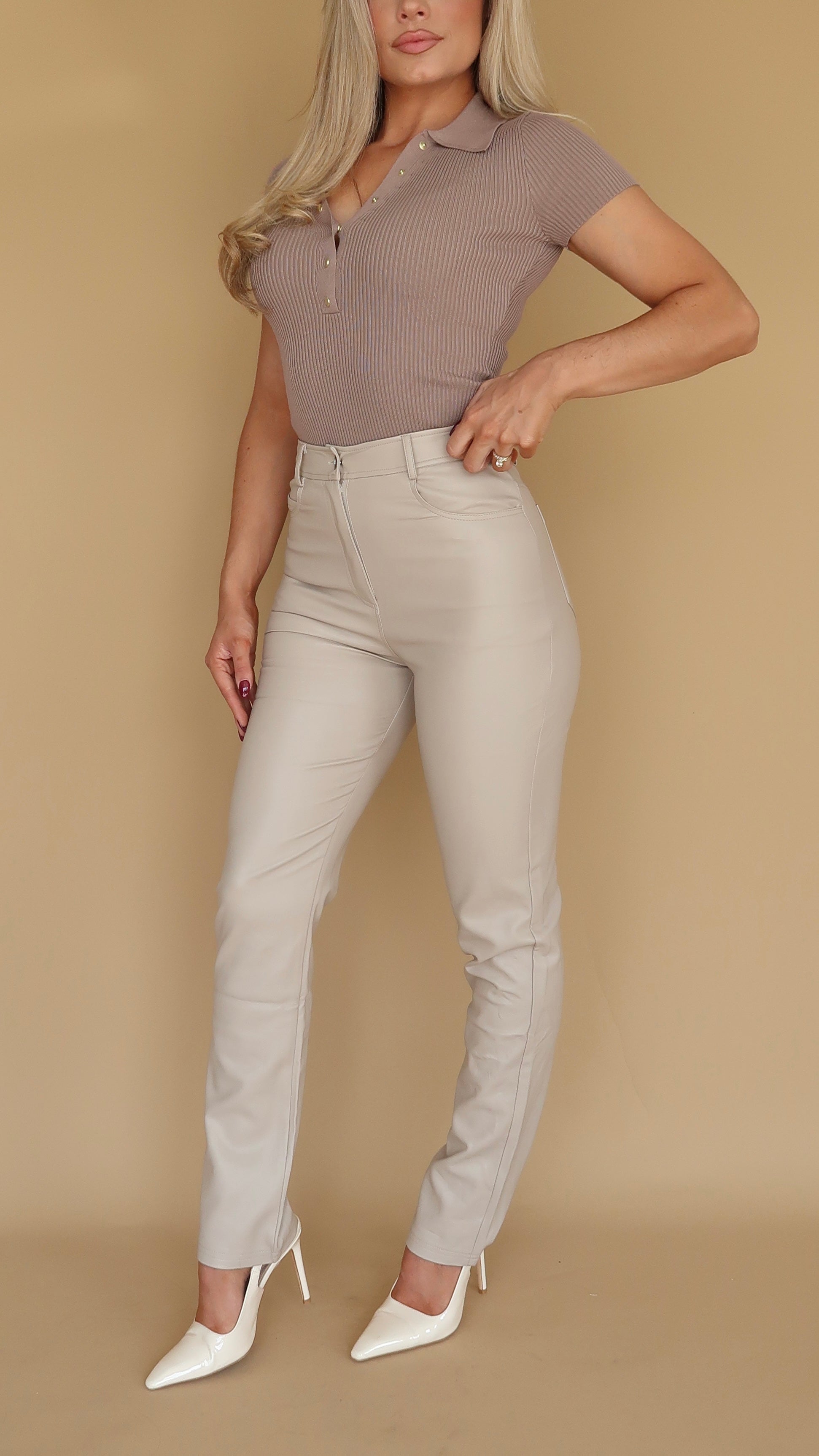 VANILLA CREMÉ FAUX LEATHER STRAIGHT LEG PANTS