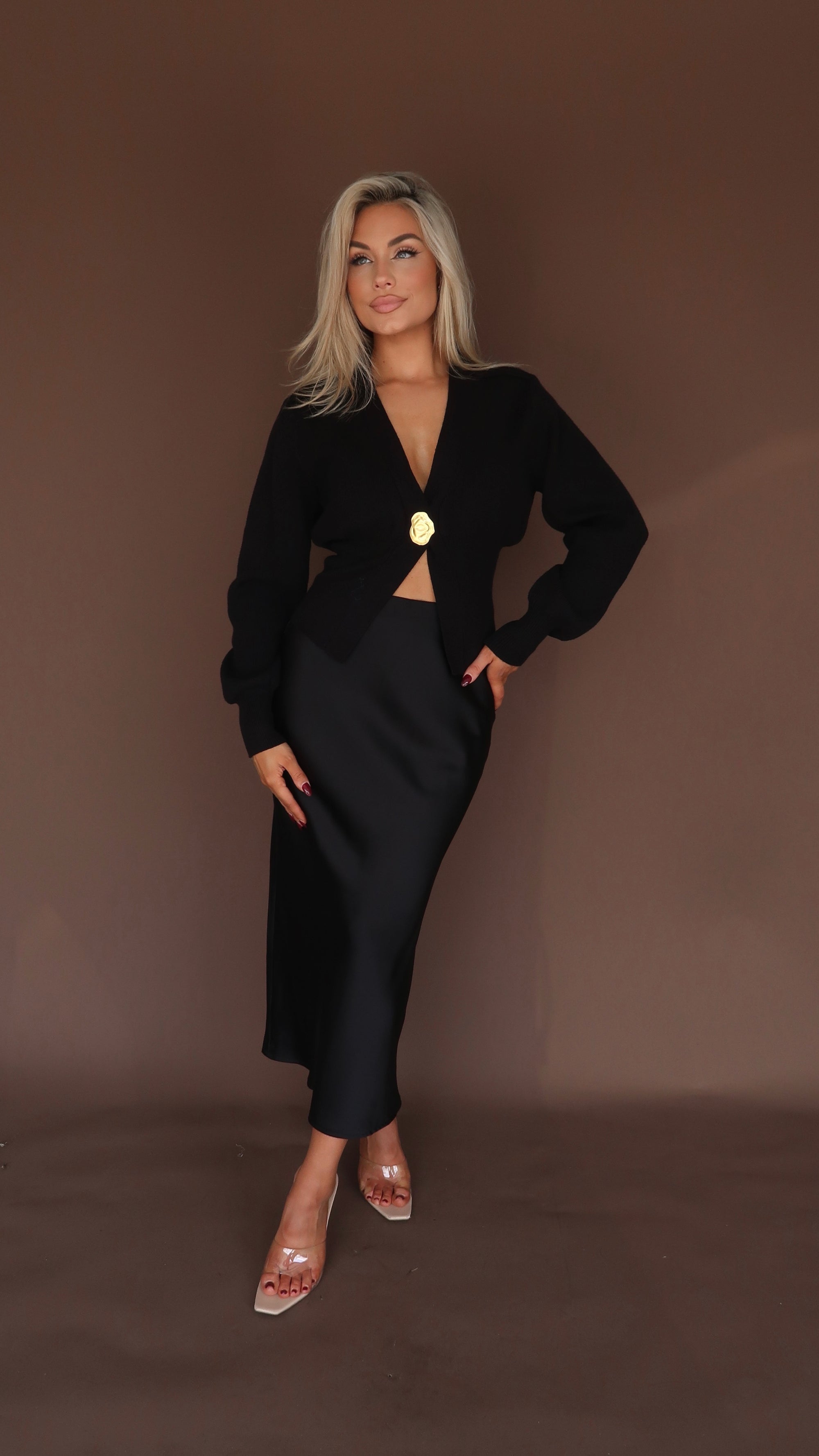MACCHIATO GOLD BUTTON CARDIGAN BLACK