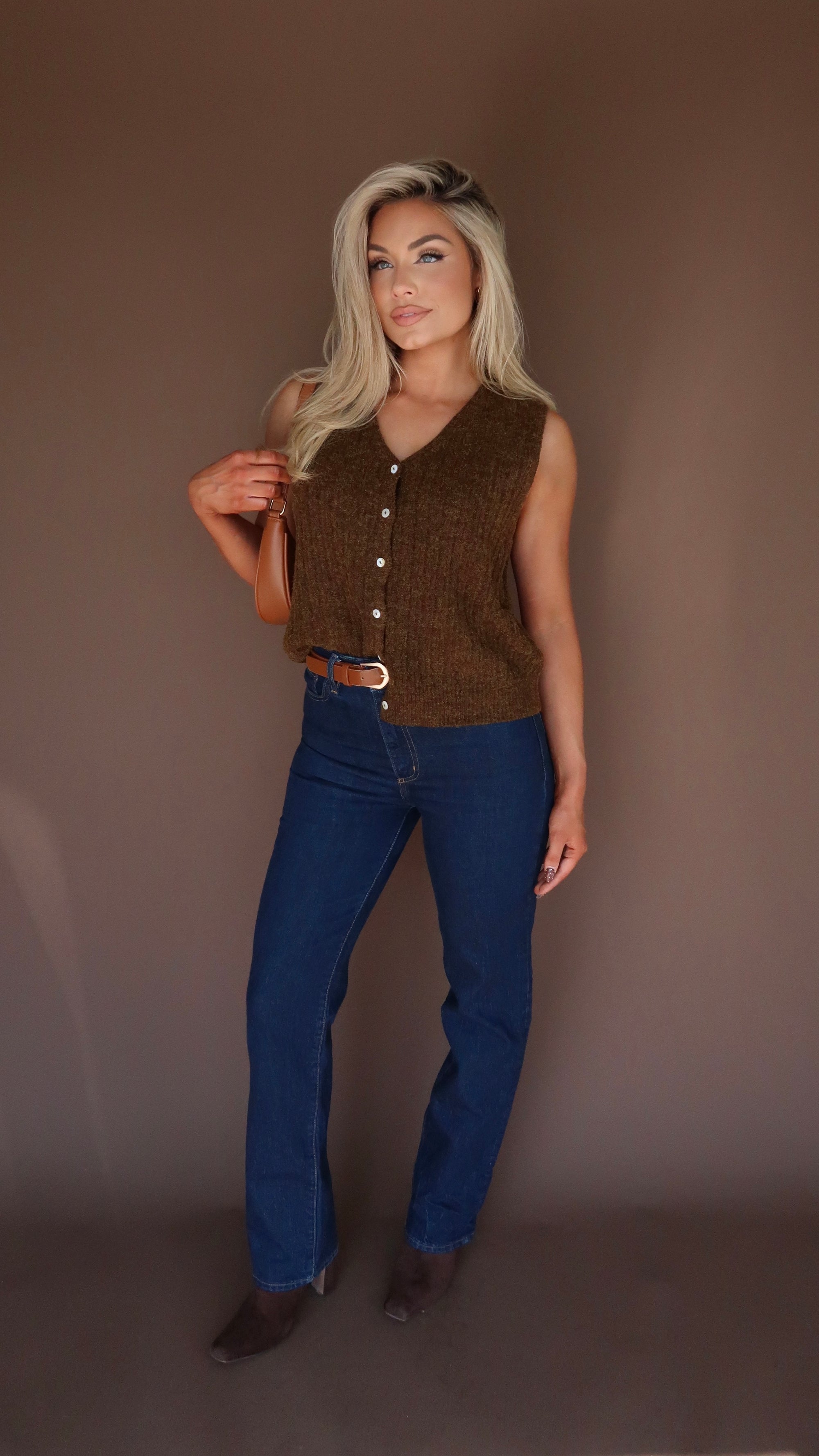 CIDER RIBBED SWEATER VEST BROWN