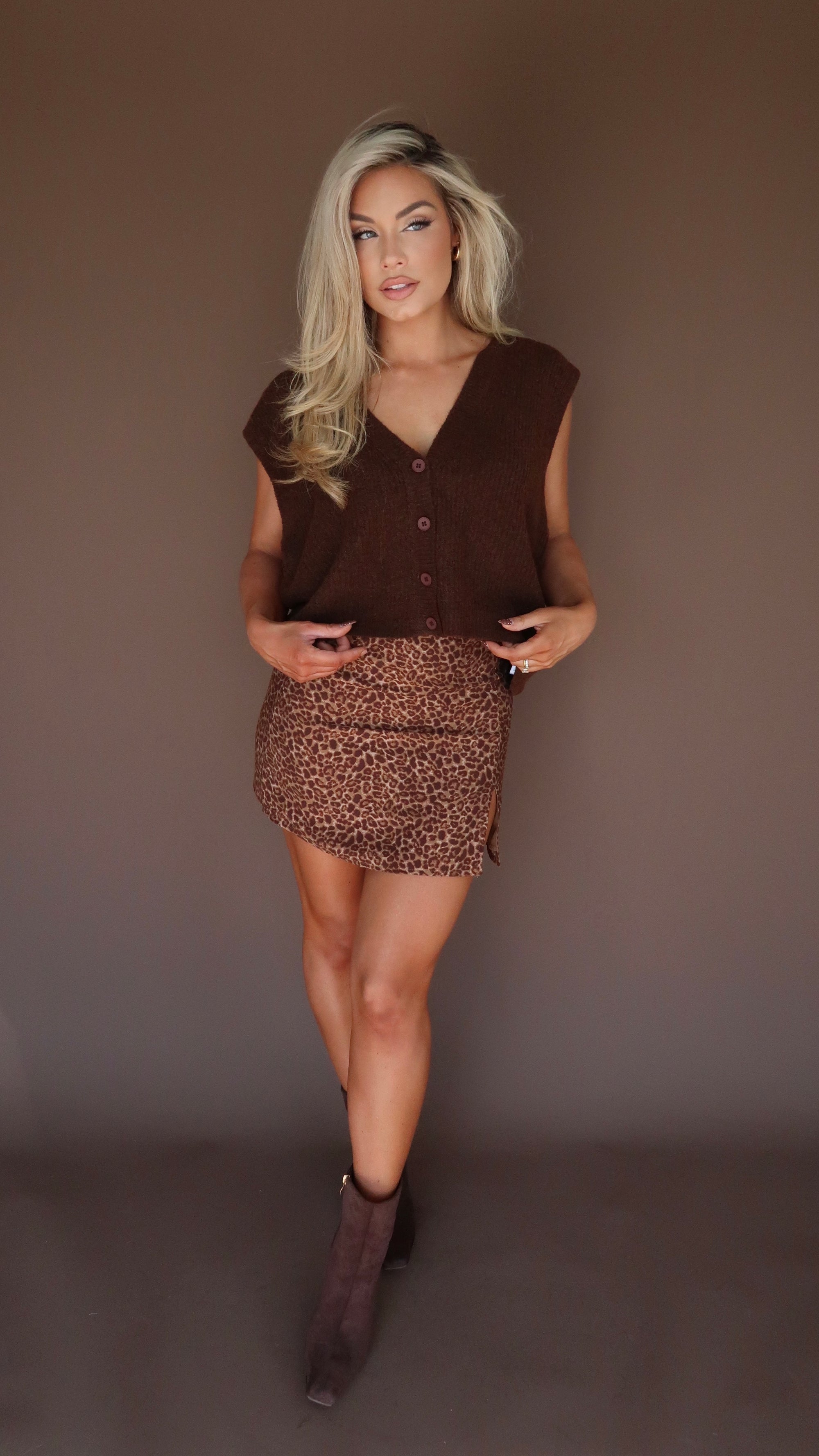 HAZELWOOD OVERSIZED SWEATER VEST BROWN