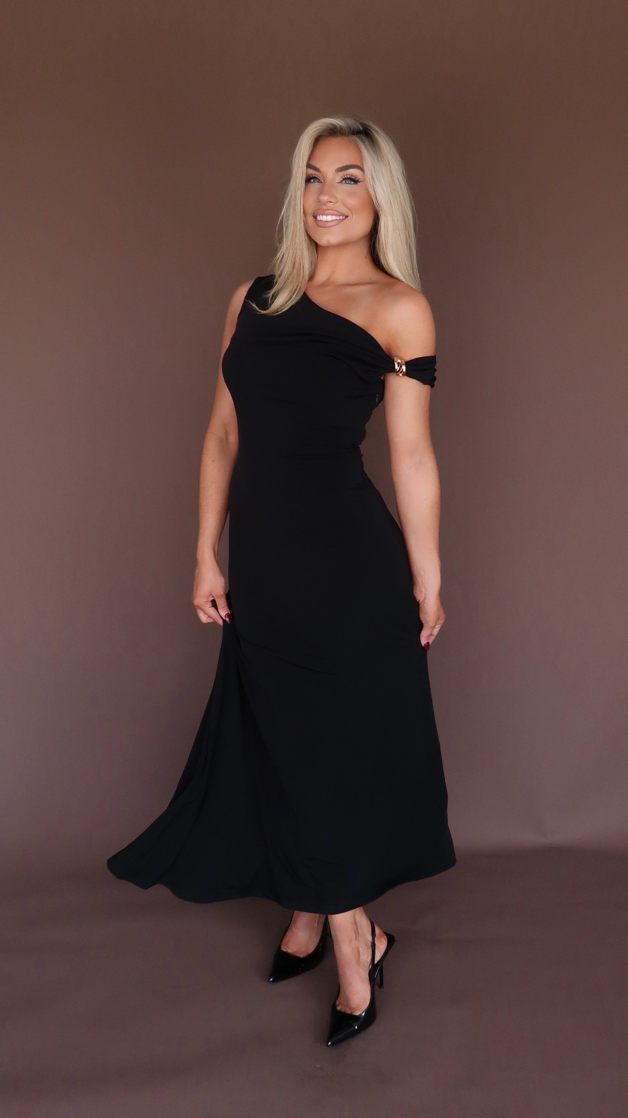 ADELE OFF THE SHOULDER MAXI DRESS BLACK