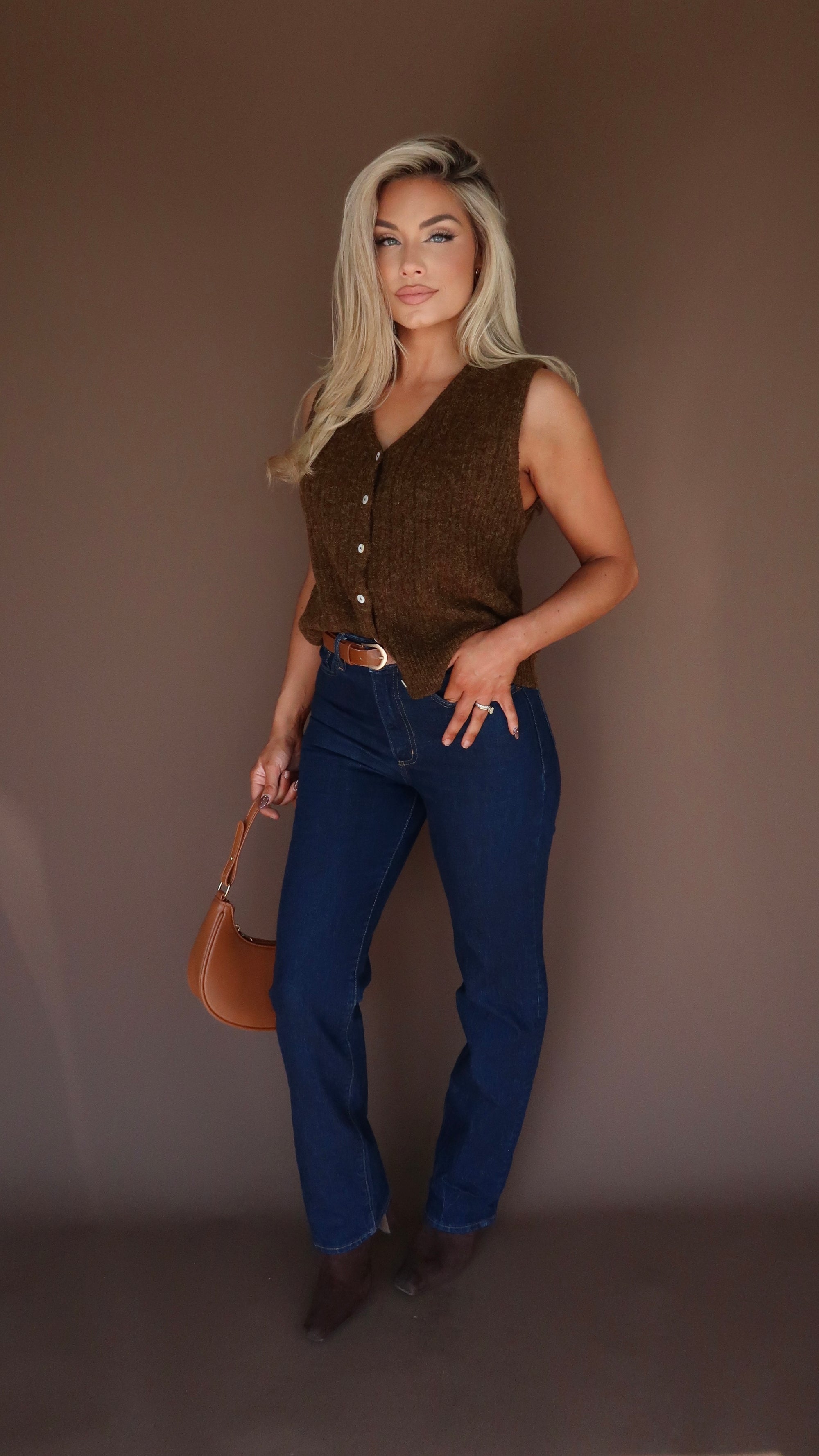 CIDER RIBBED SWEATER VEST BROWN