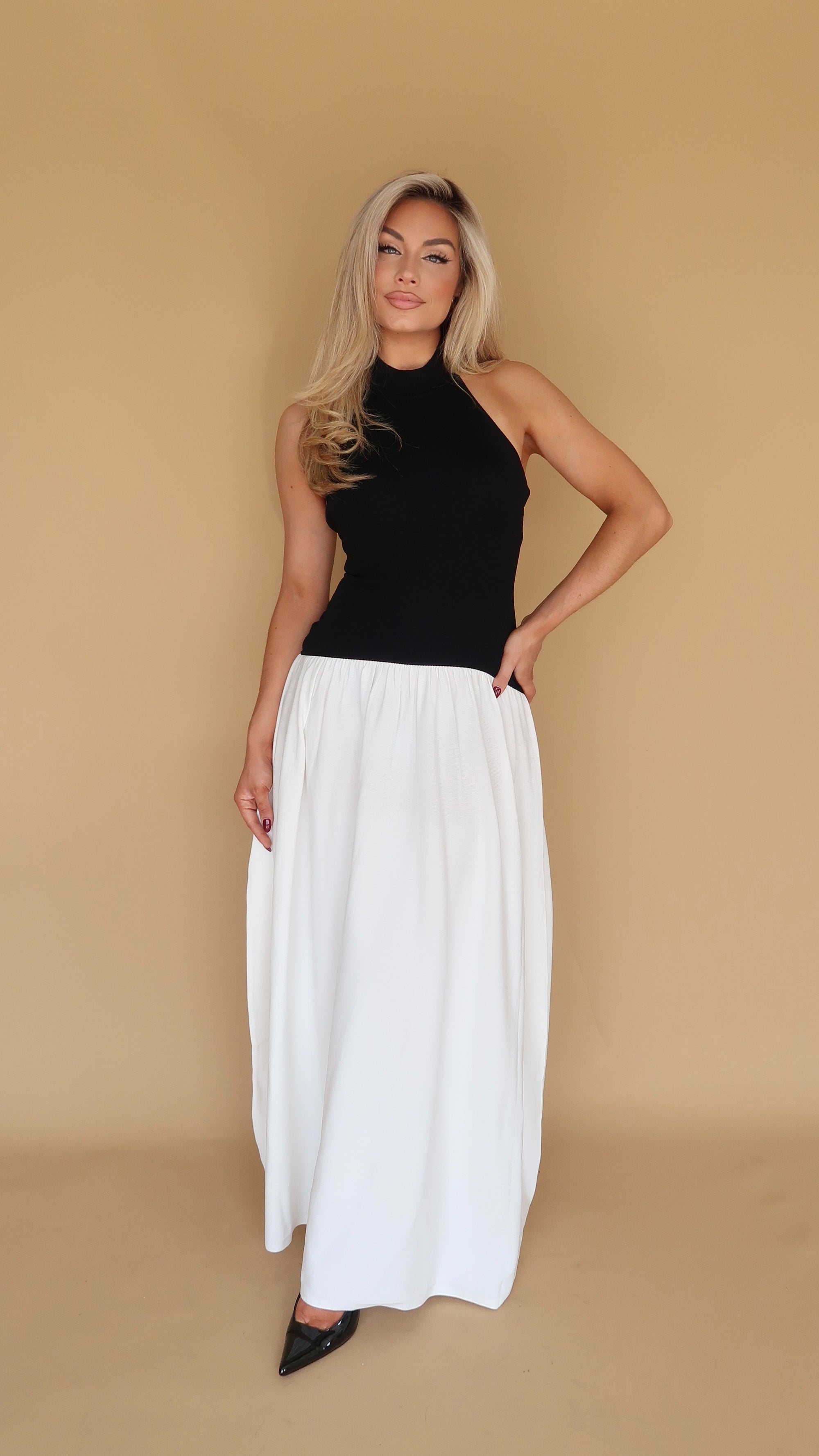 LUNA CONTRAST MAXI DRESS