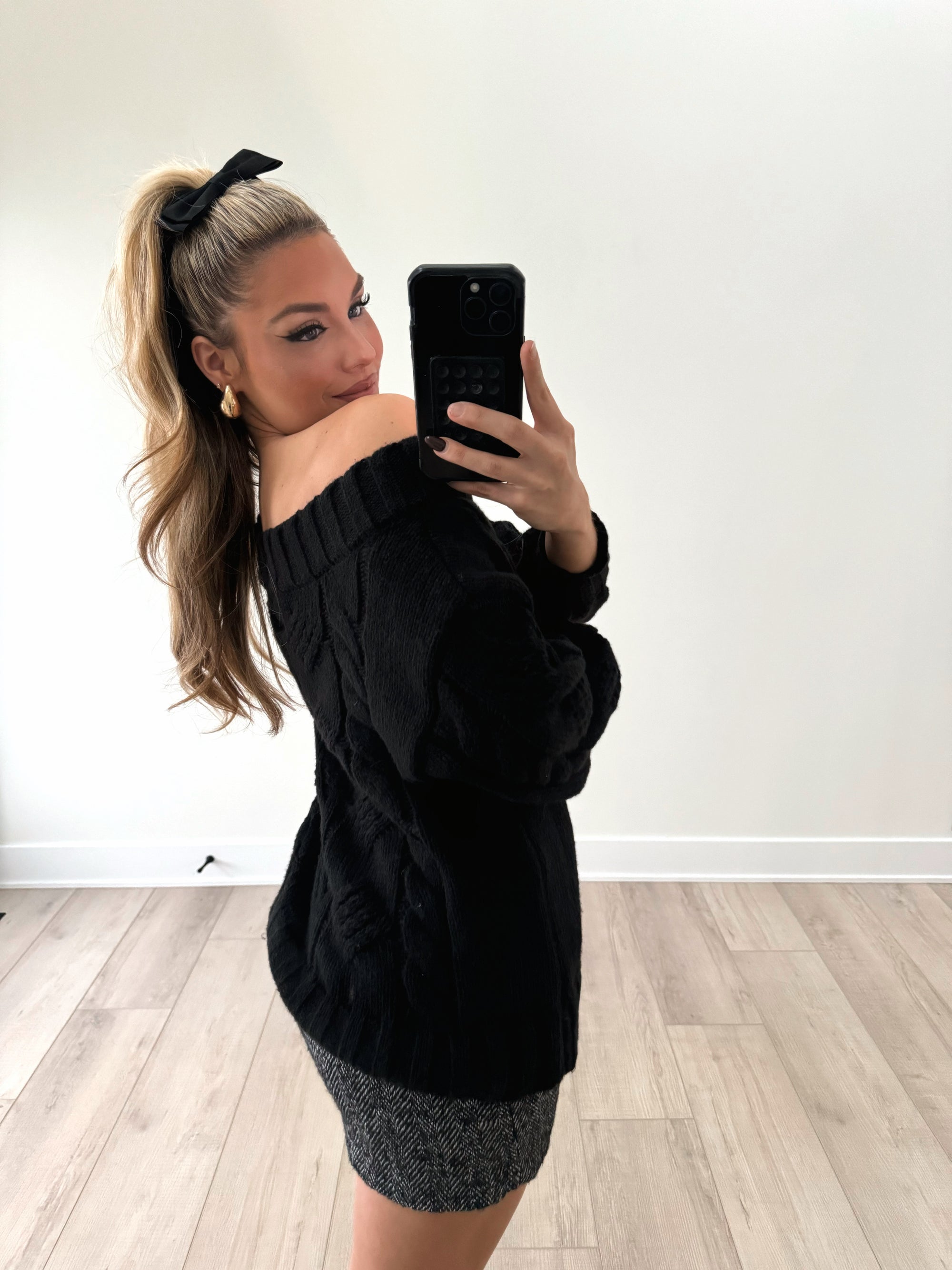 ALICE OFF THE SHOULDER KNIT SWEATER
