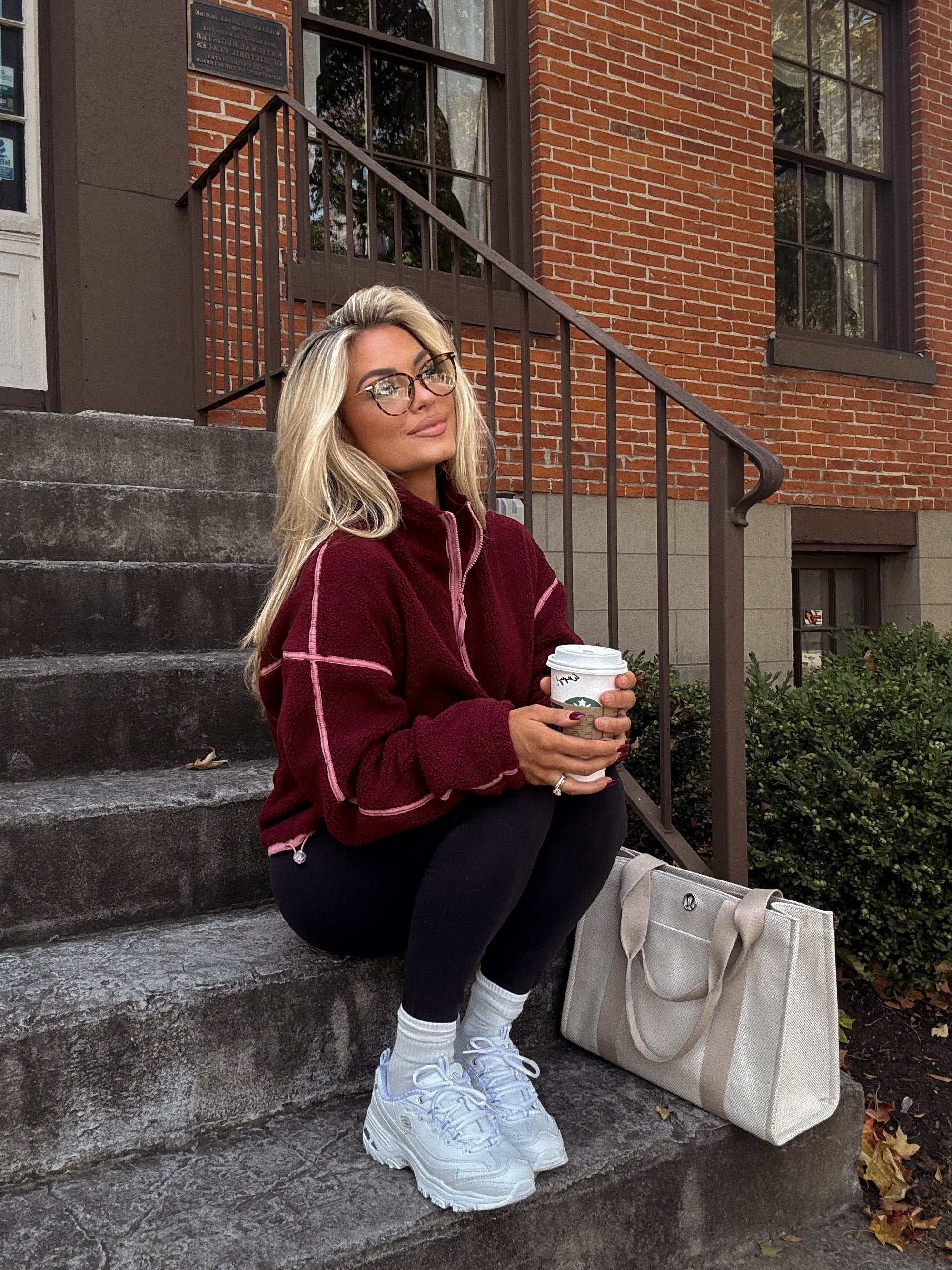 ORCHARD FLEECE PULLOVER CRANBERRY