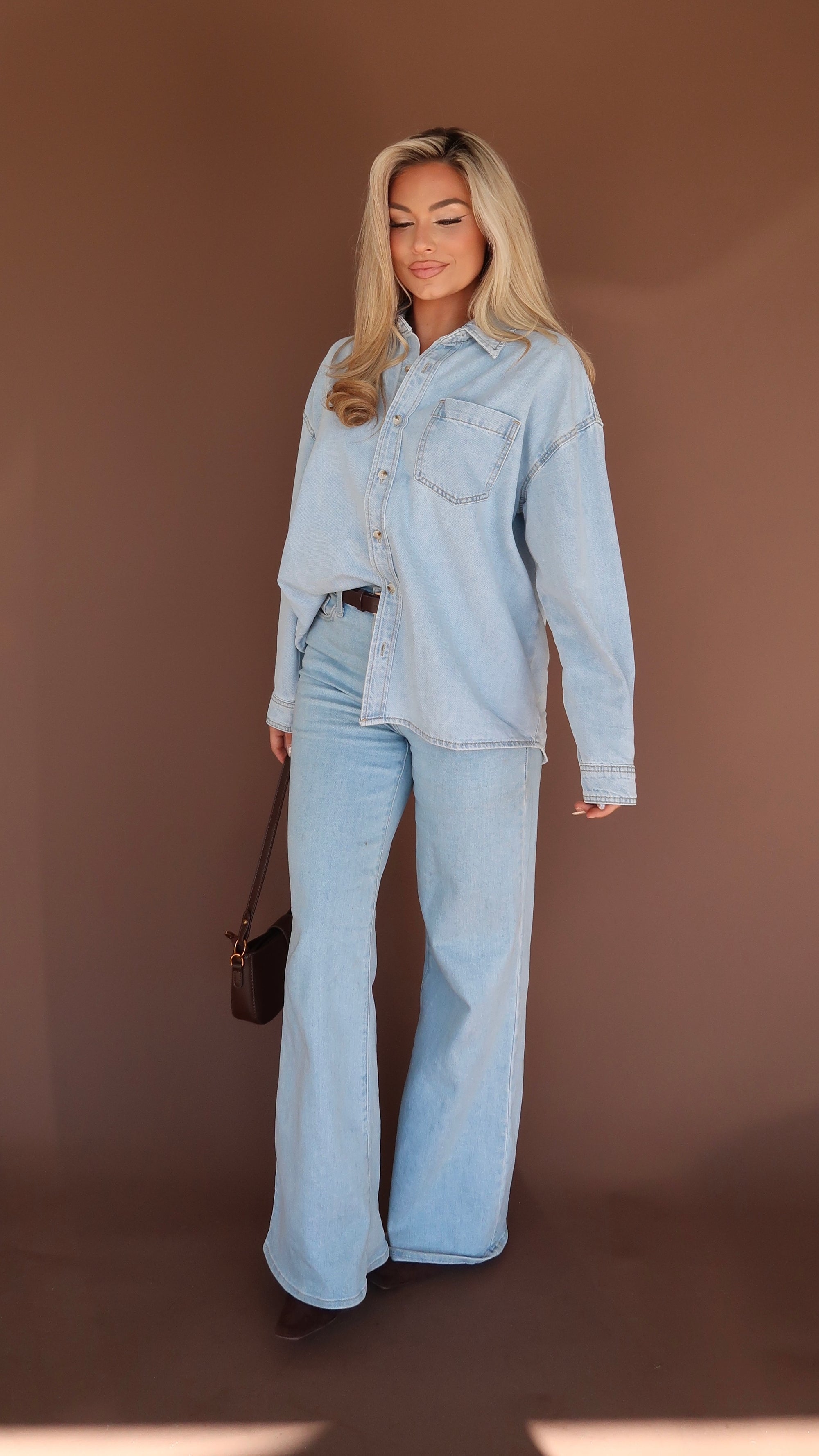 CORE OVERSIZED DENIM BUTTON DOWN LIGHT WASH