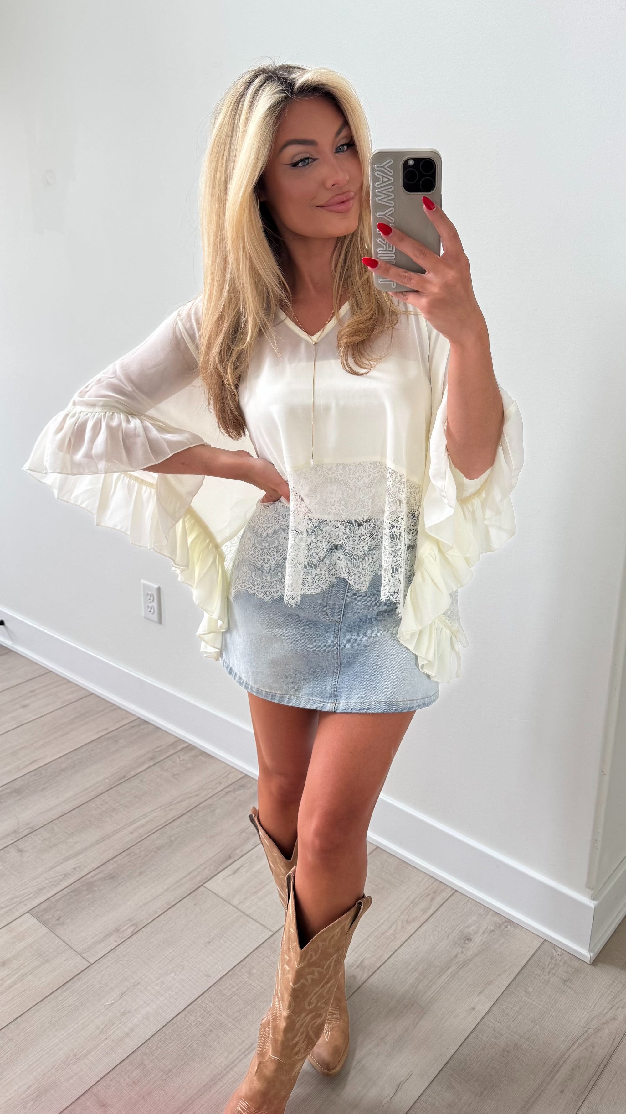 JOLIE LACE PONCH TOP
