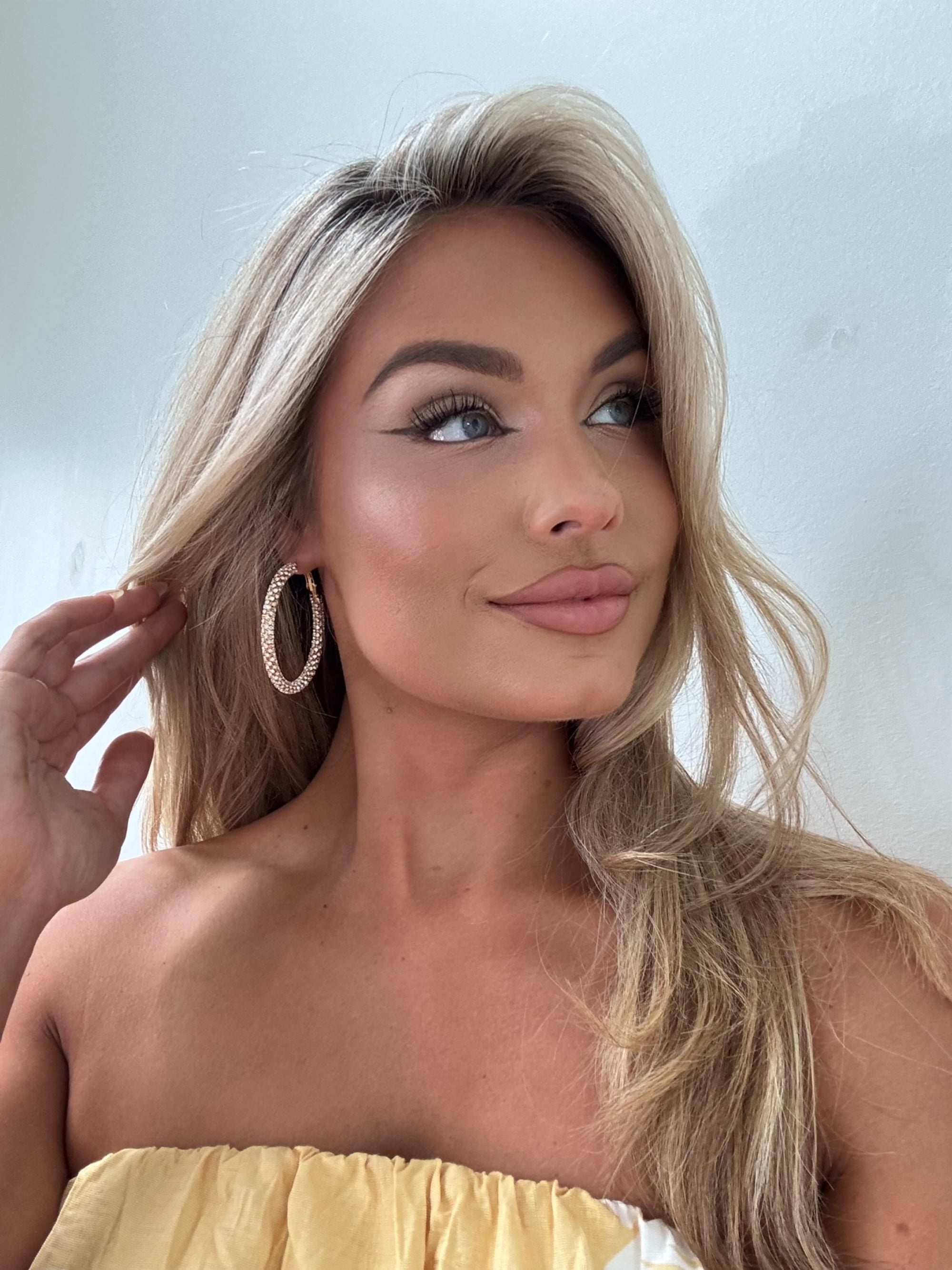 RHINESTONE HOOP EARRINGS