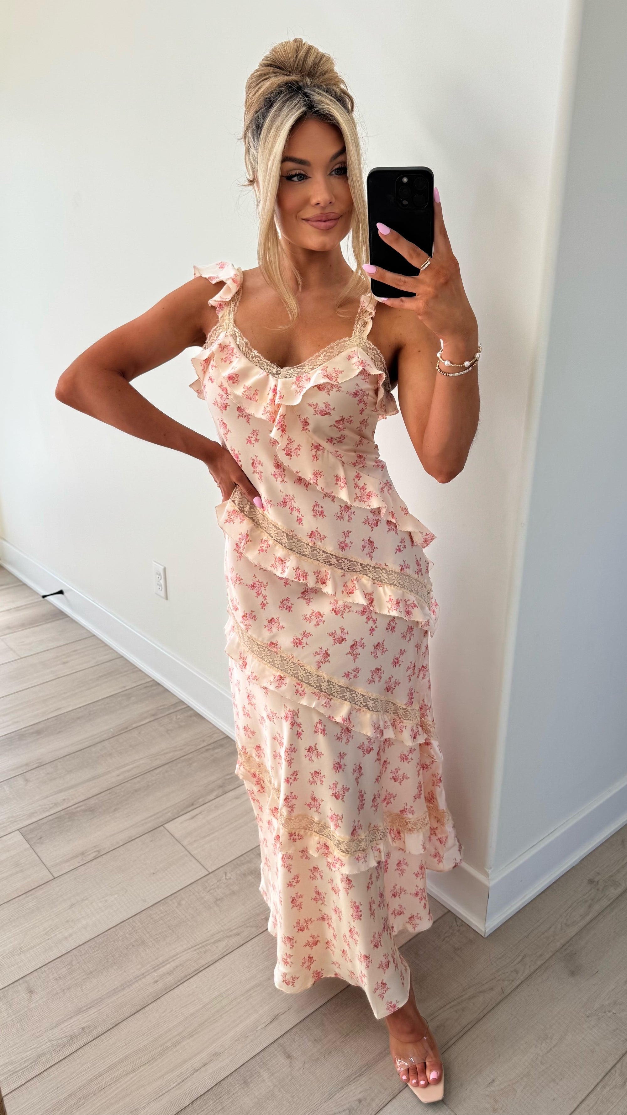 ELOISE FLORAL MAXI DRESS
