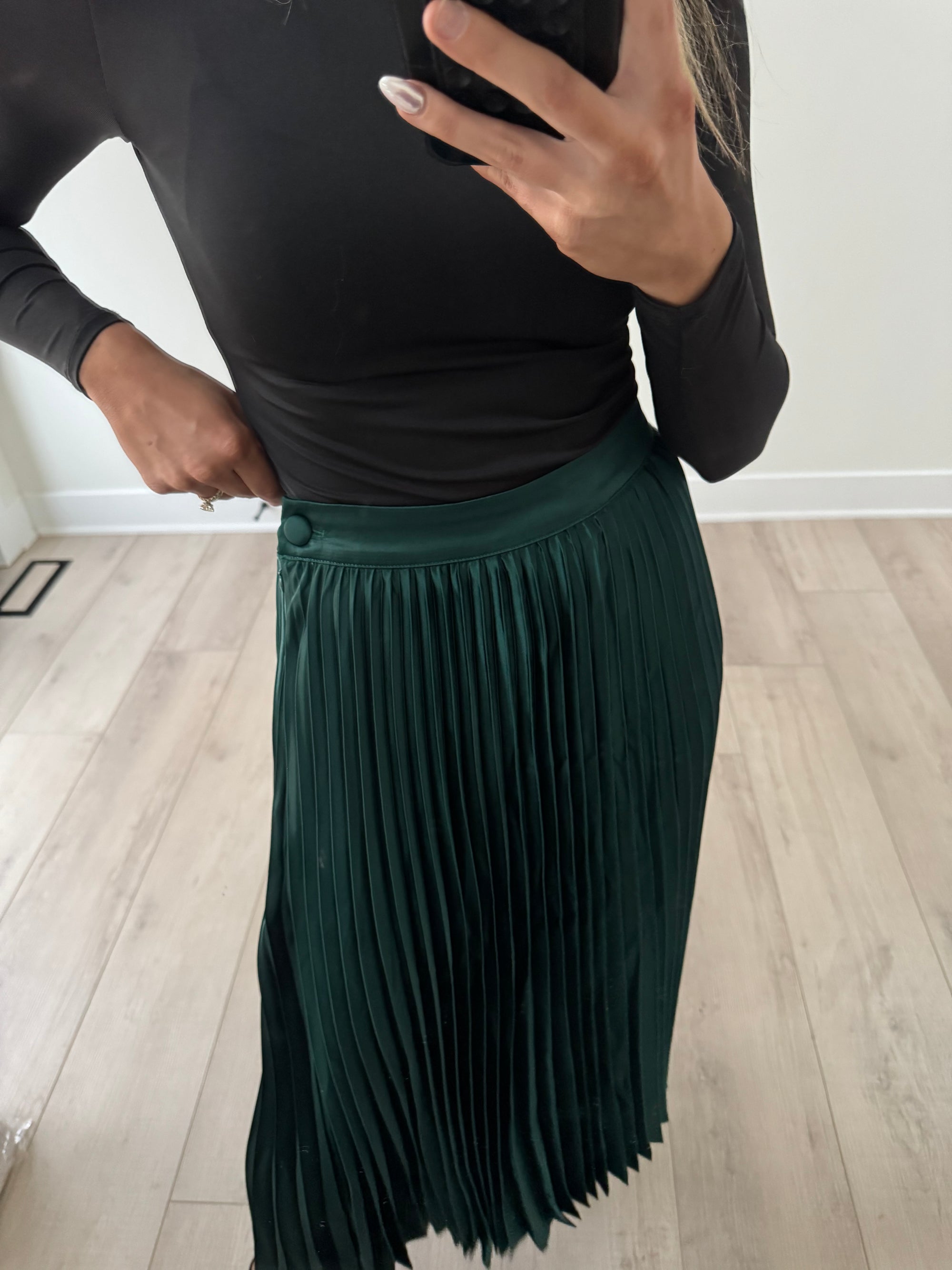 BROADWAY NIGHTS PLEATED MIDI SKIRT EMERALD