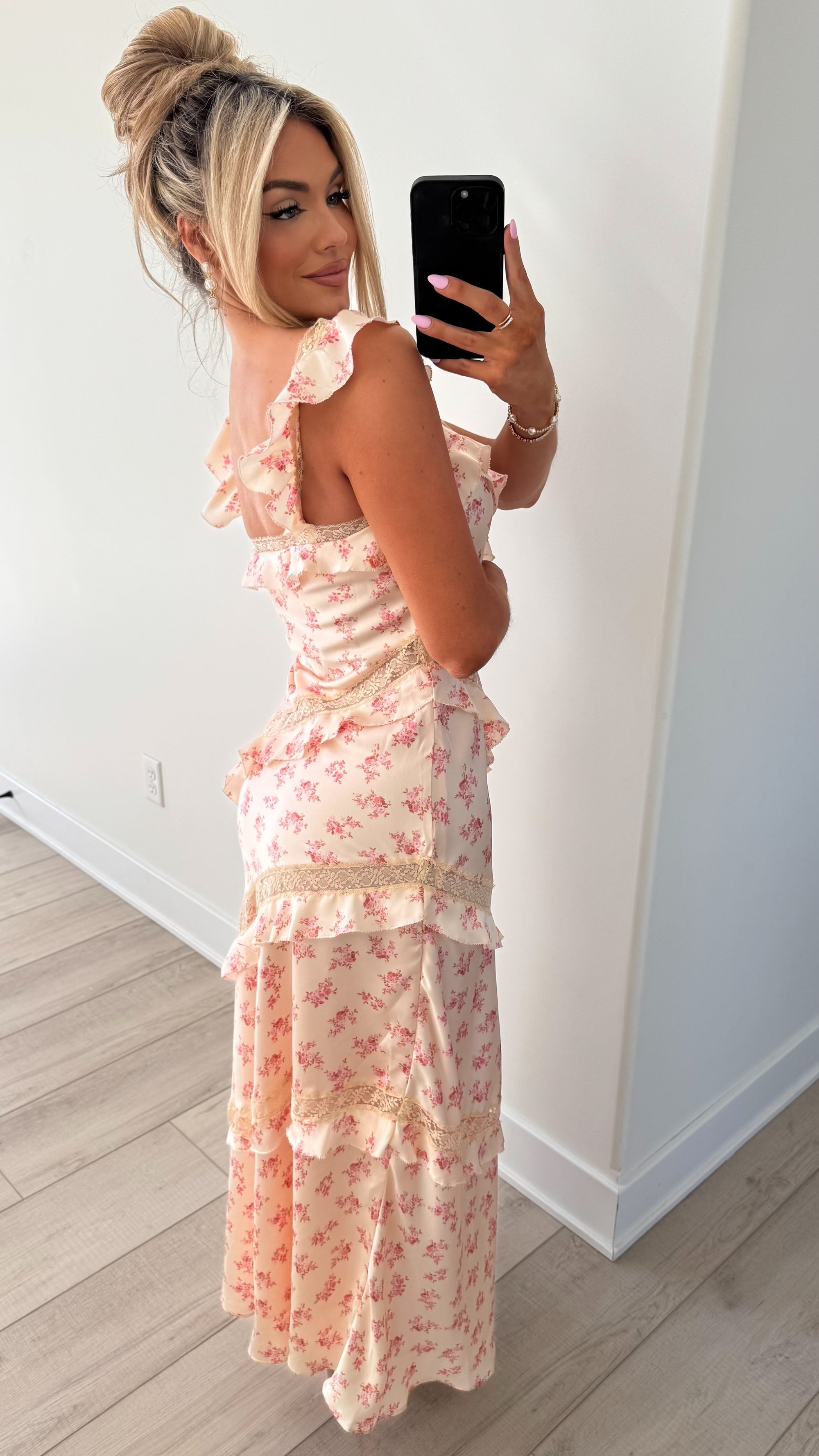 ELOISE FLORAL MAXI DRESS