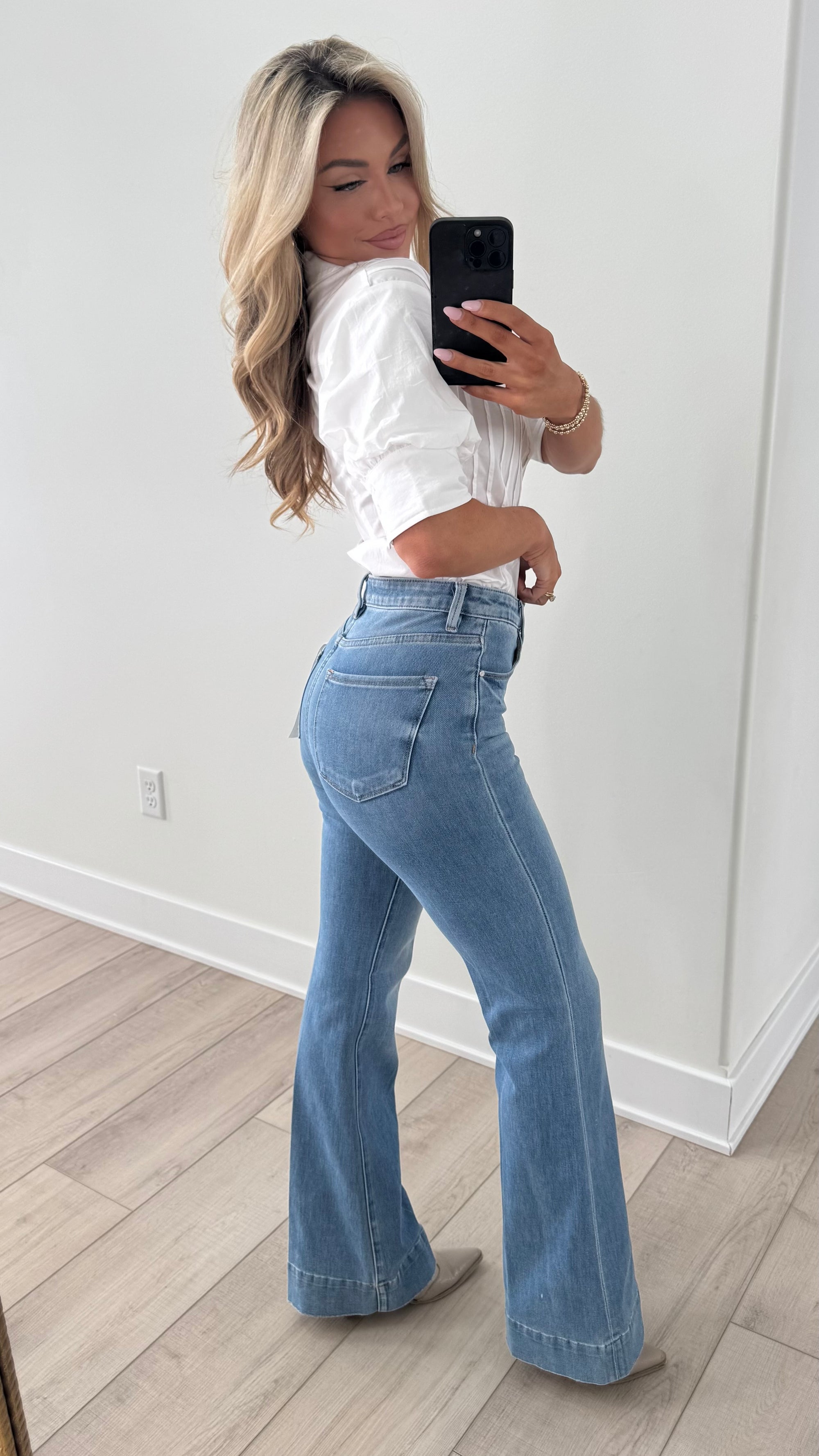 HIGH-RISE MEDIUM WASH FLARE DENIM