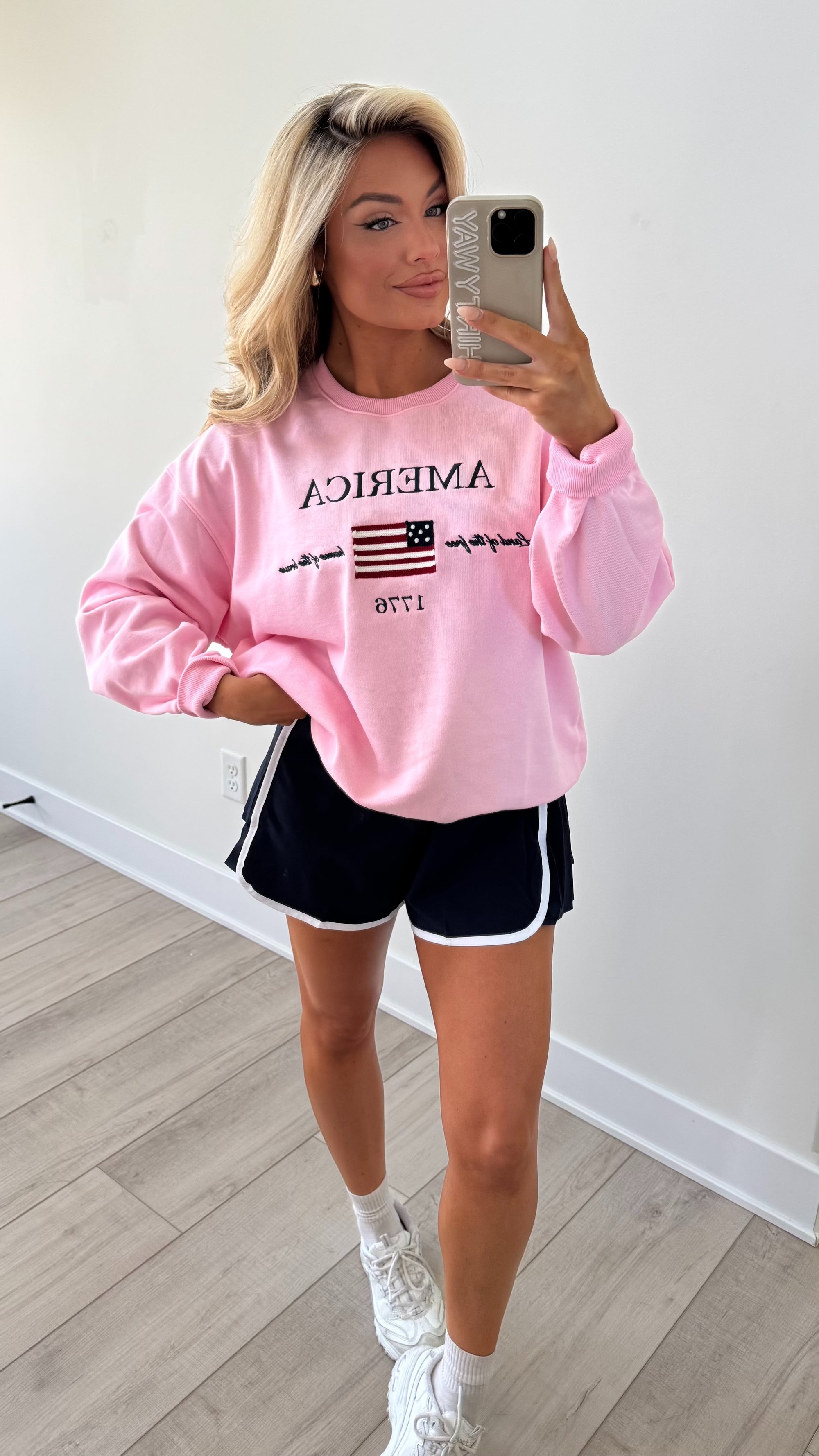 AMERICAN SWEETHEART CREWNECK