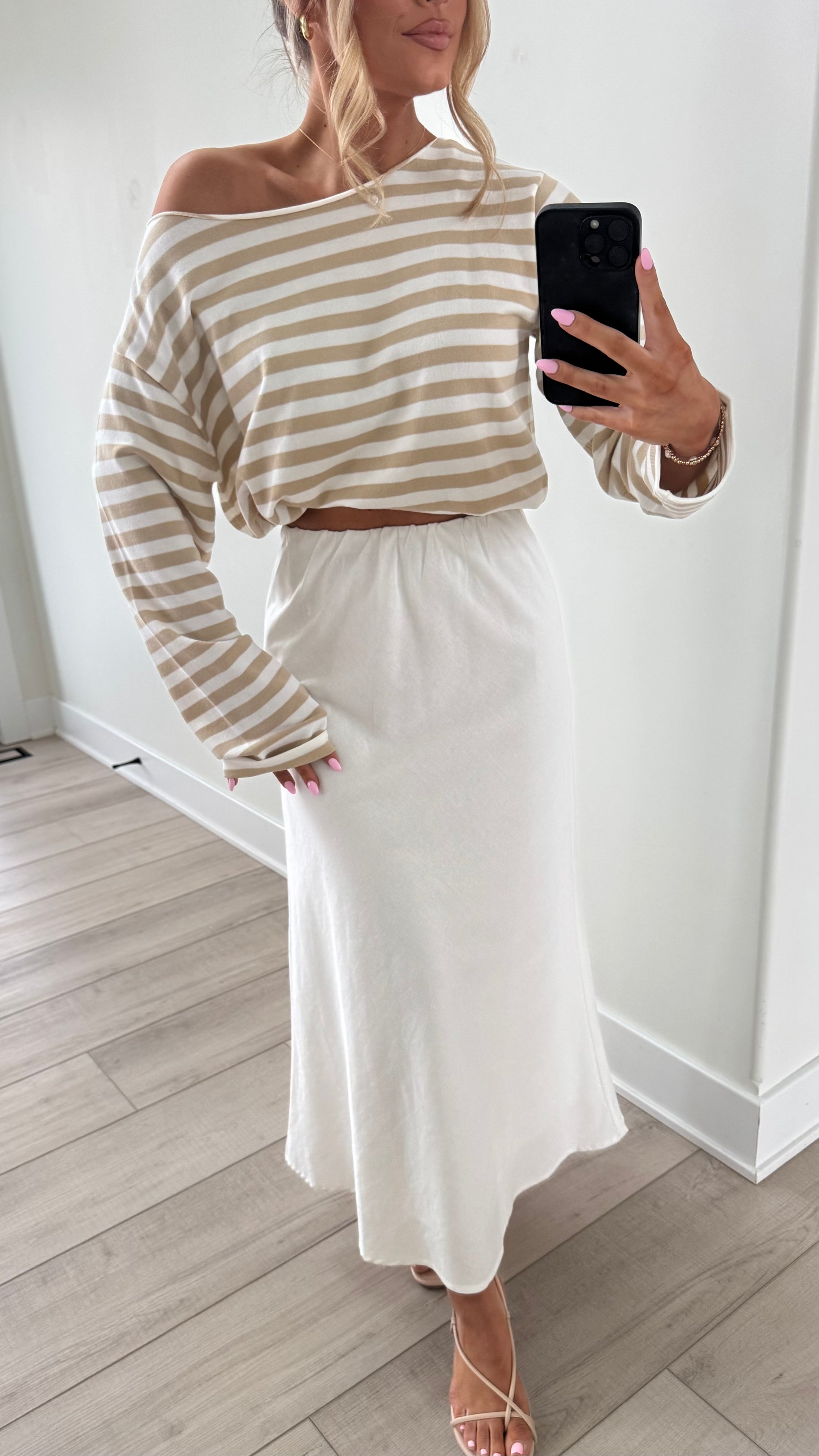 WHITE HIGH-WAISTED WOVEN MAXI SKIRT