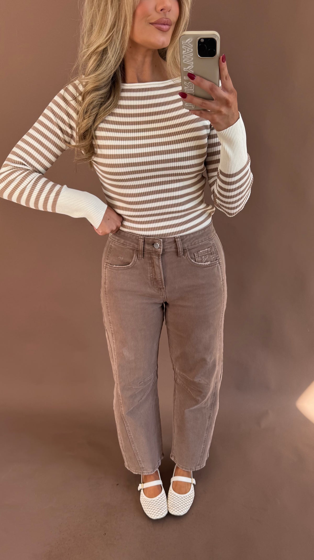 HIGH RISE BROWN BARREL DENIM