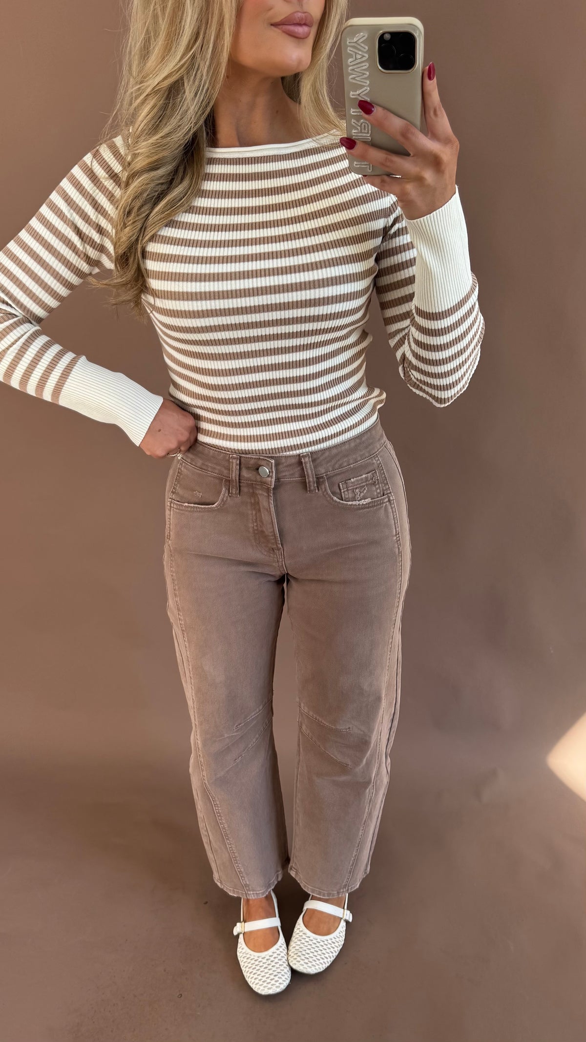 HIGH RISE BROWN BARREL DENIM