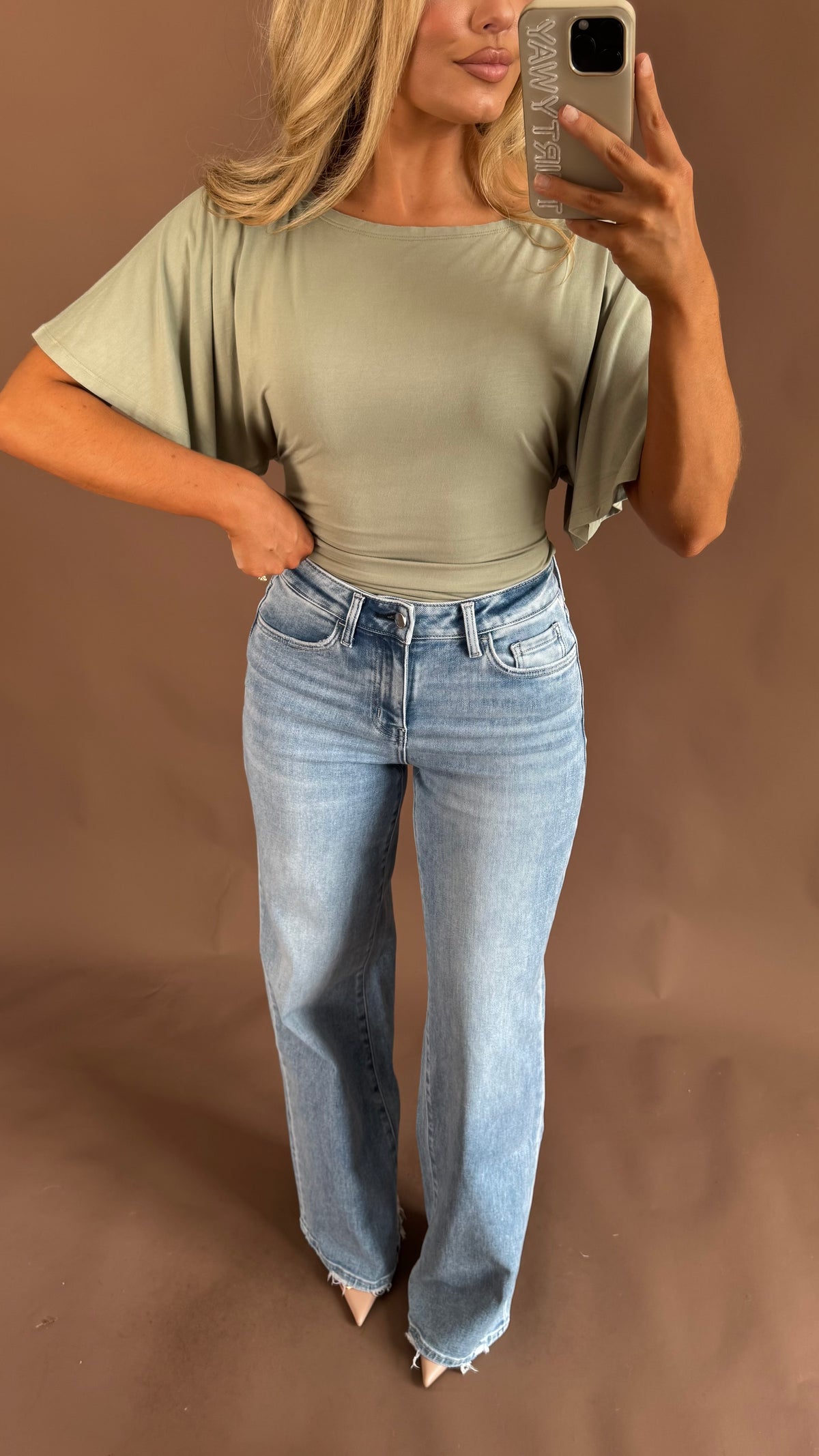 HIGH-RISE WIDE LEG DENIM