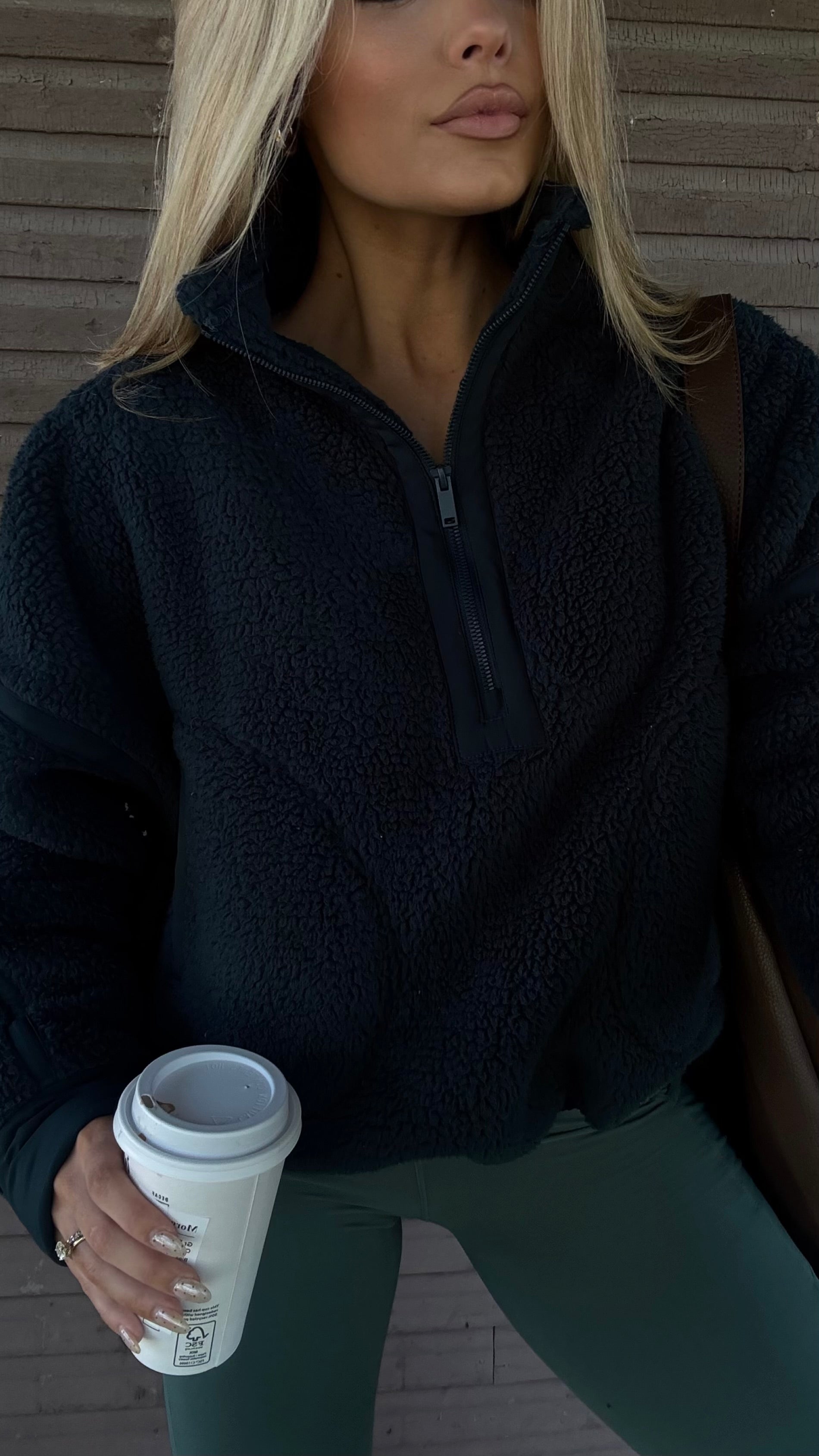 [PRE-ORDER] CABIN OVERSIZED SHERPA FLEECE FOREST GREEN