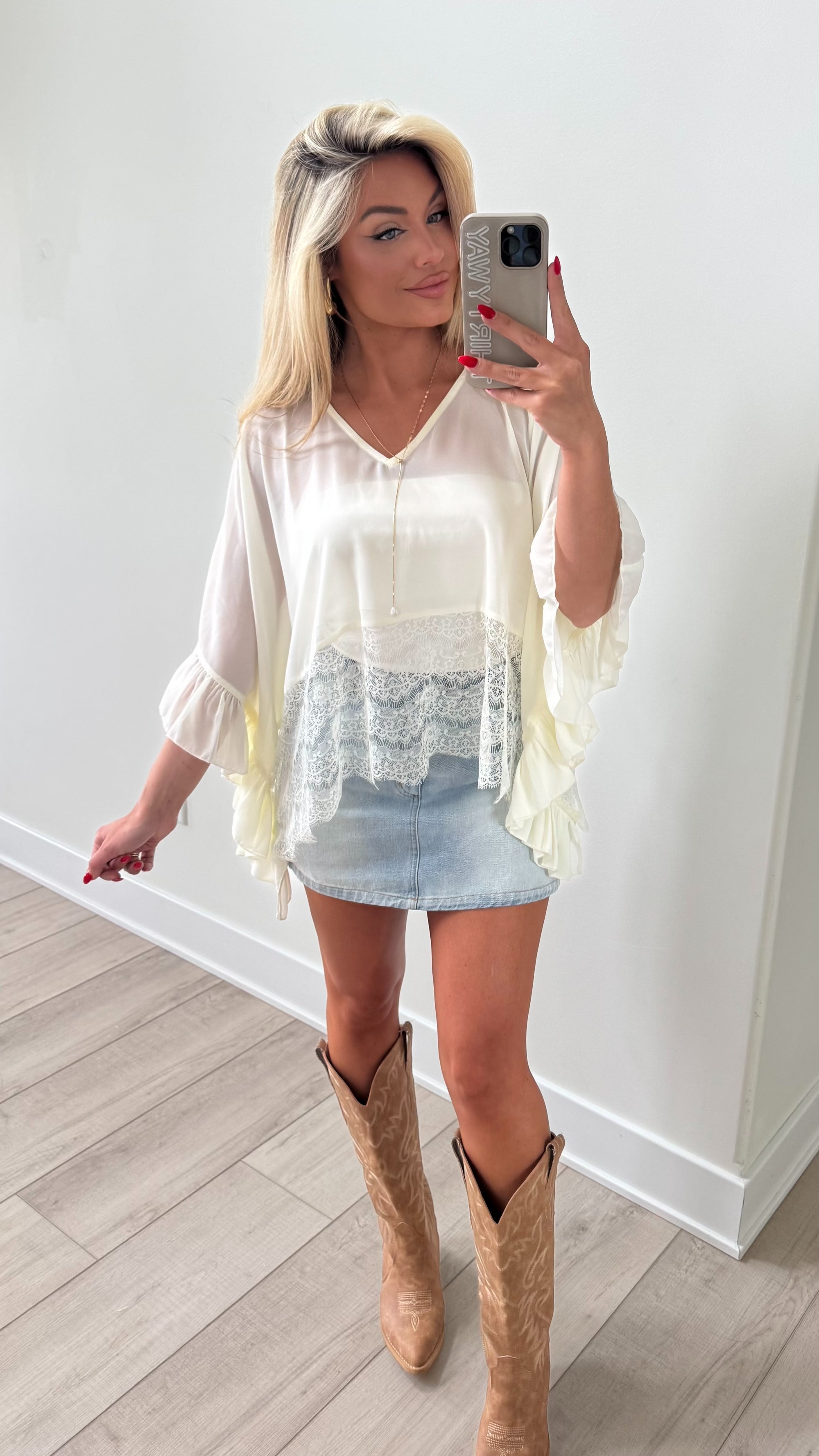 JOLIE LACE PONCH TOP