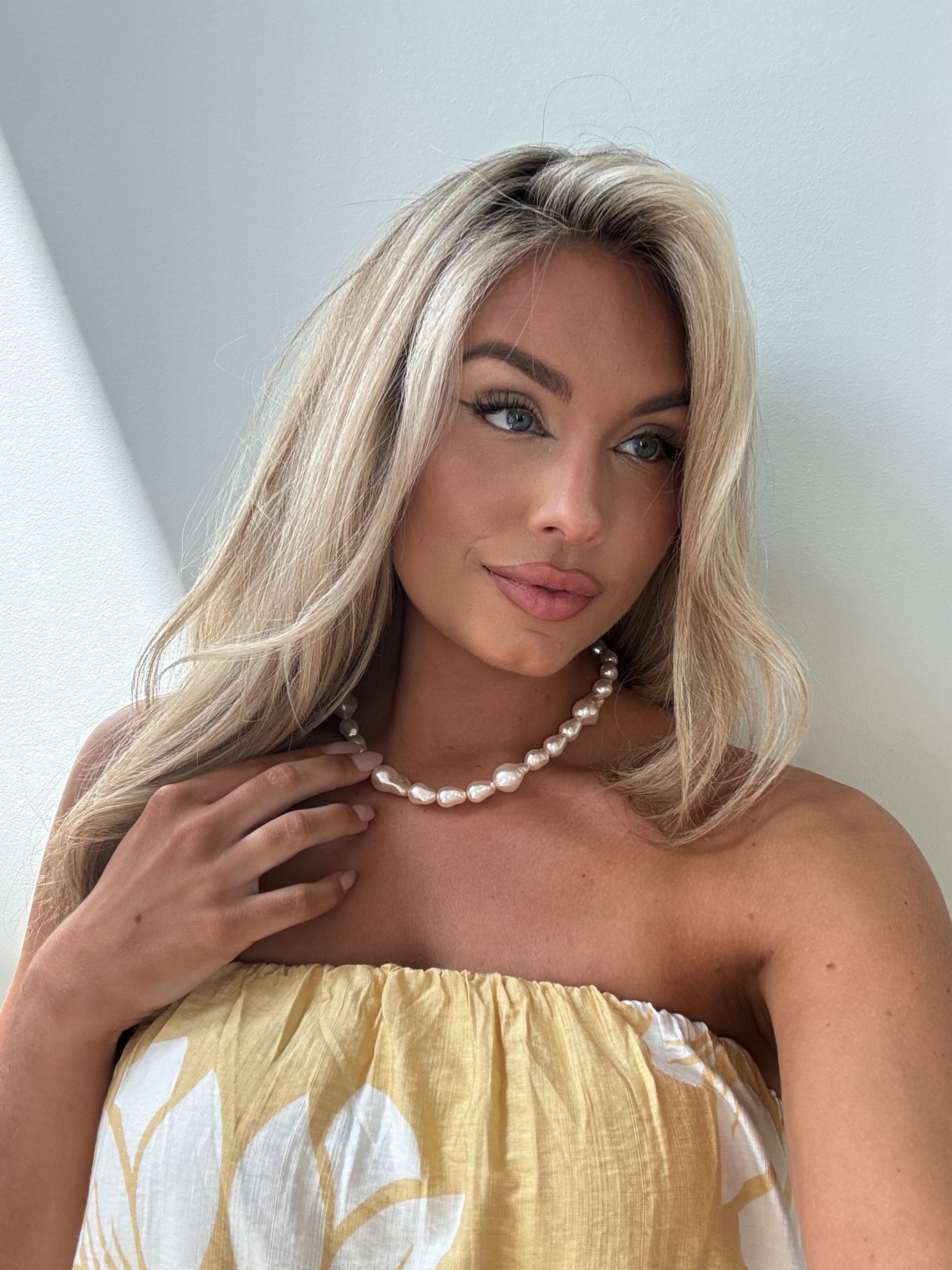 PEARL BEADED NECKLACE